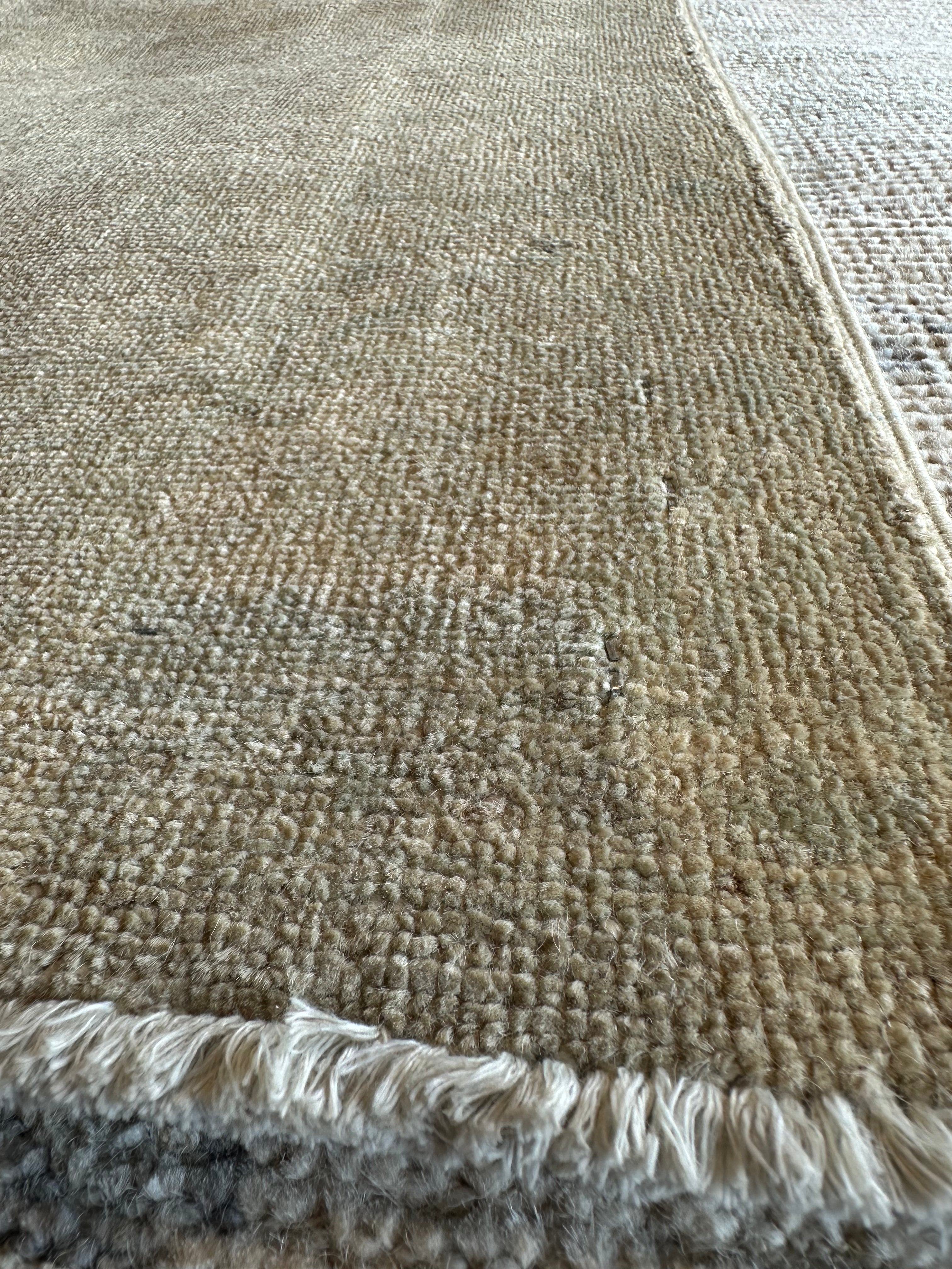 Isabel Saez Smith 2x3.1 Beige Hand-Knotted Farhan Rug
