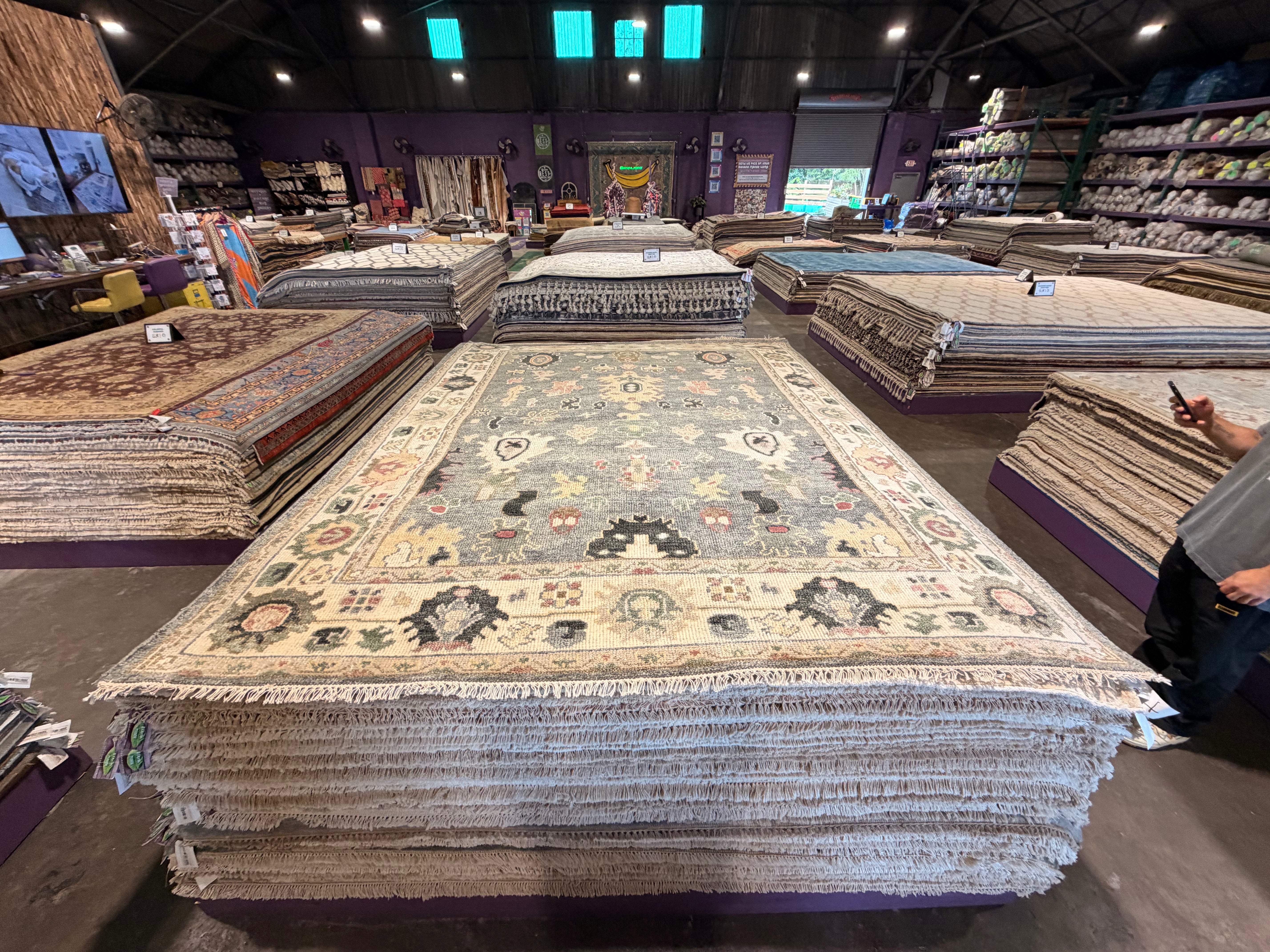 Suzanne Tucker 8x10.3 Grey and Ivory Hand-Knotted Oushak Rug