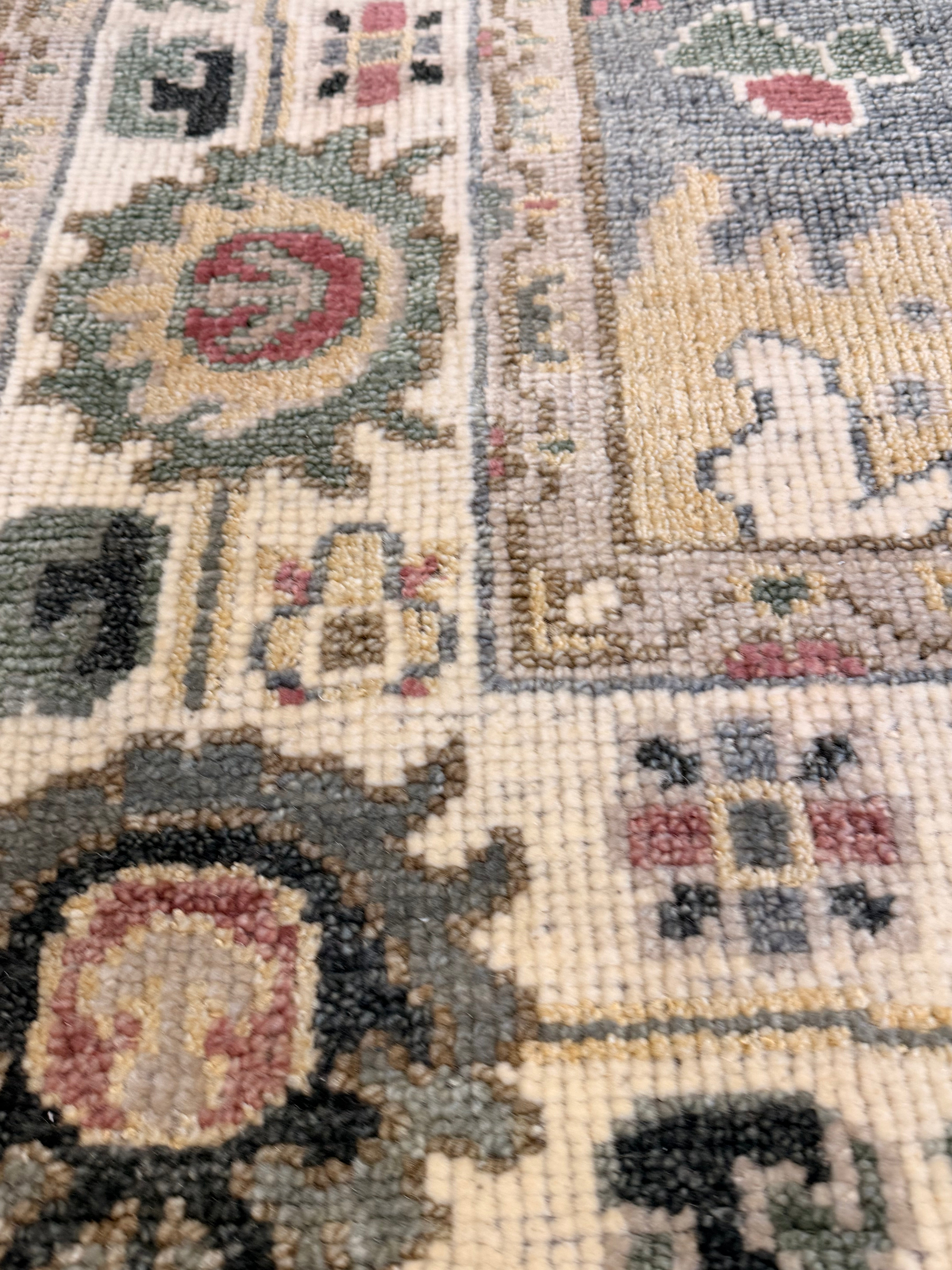 Suzanne Tucker 8x10.3 Grey and Ivory Hand-Knotted Oushak Rug