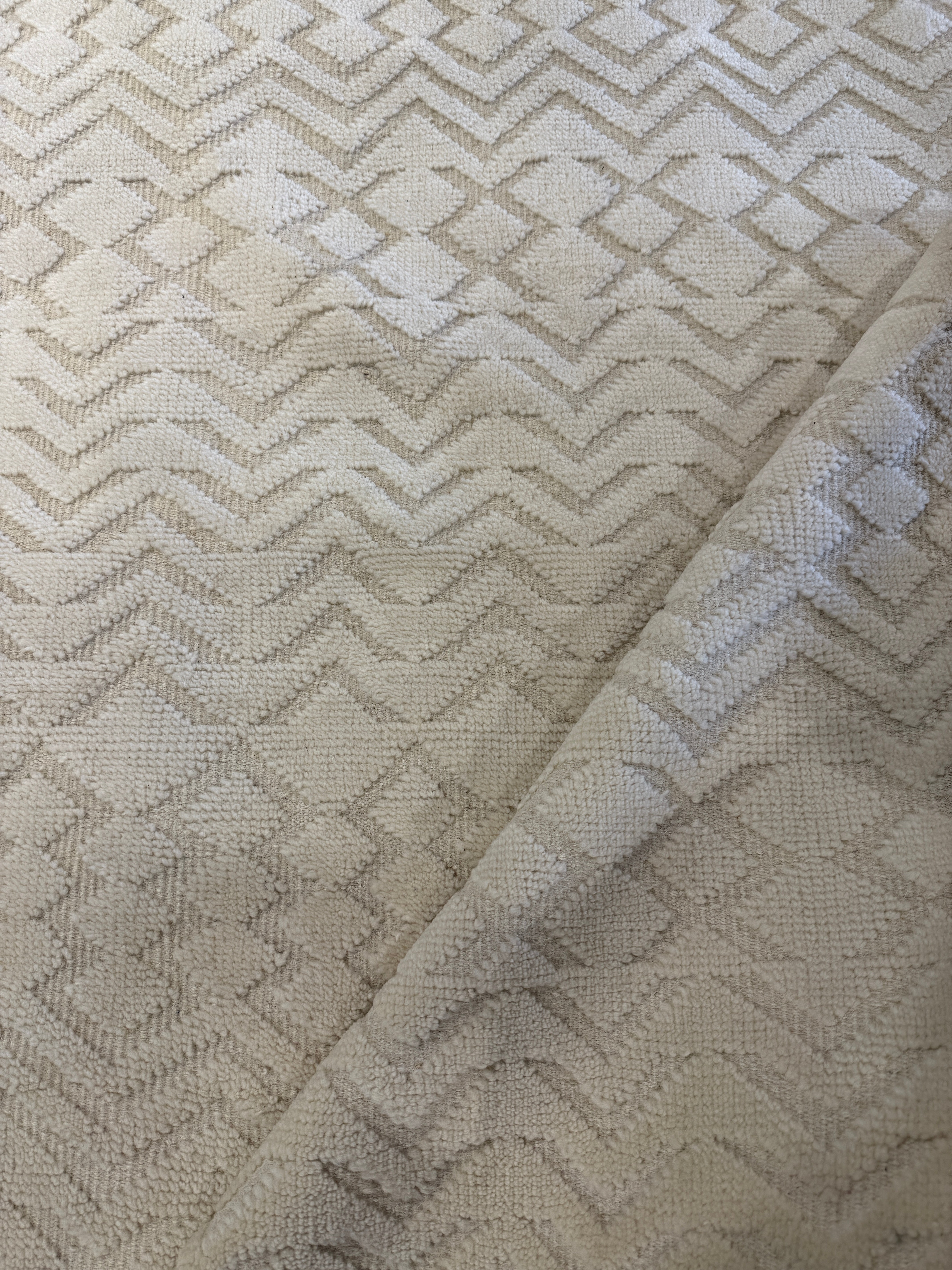 De La Hoya 9.3x12 White Hand-Knotted Modern Rug