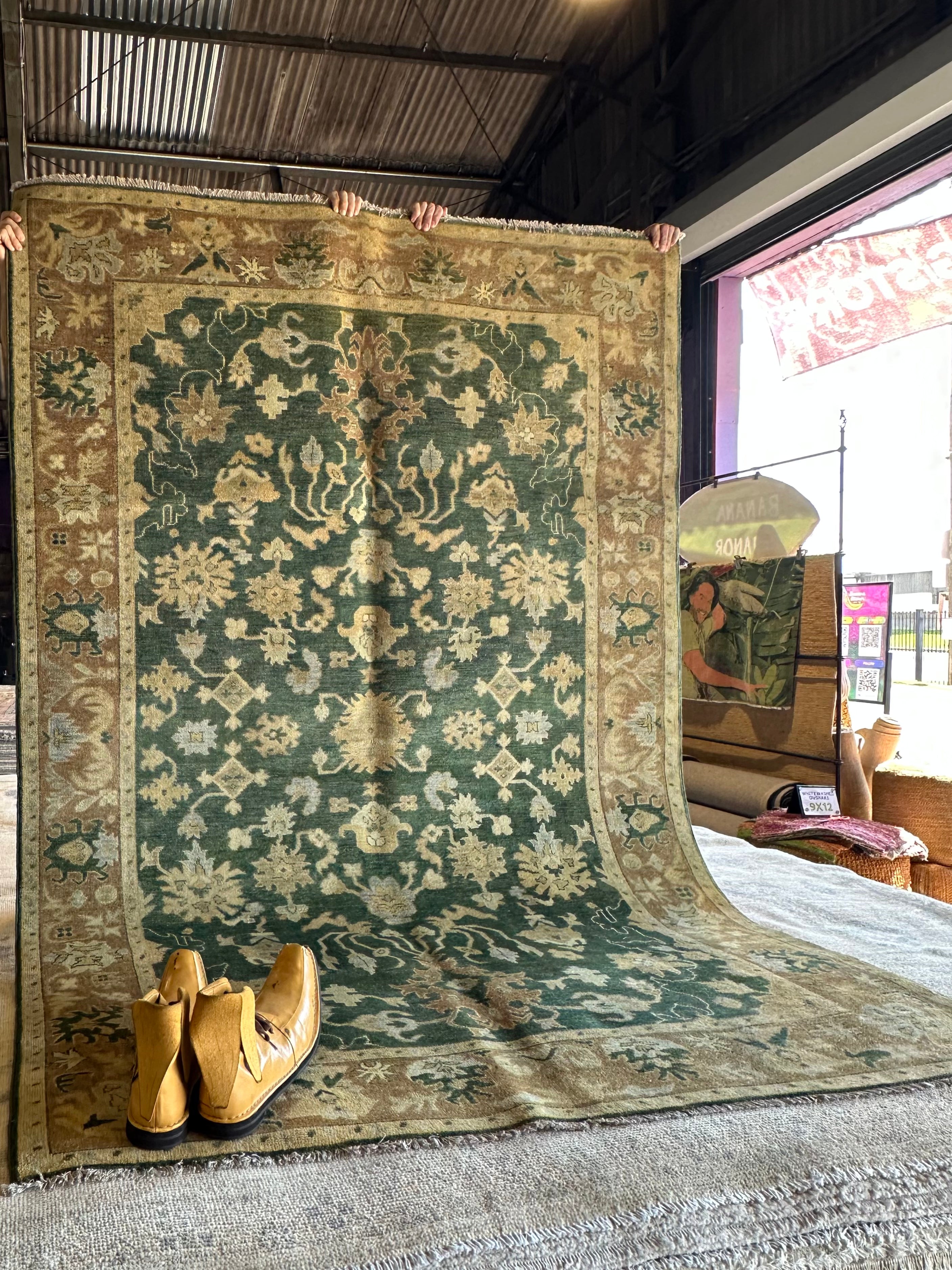 Chastity Dotson 5.5x8.1 Green Hand-Knotted Ziegler Rug