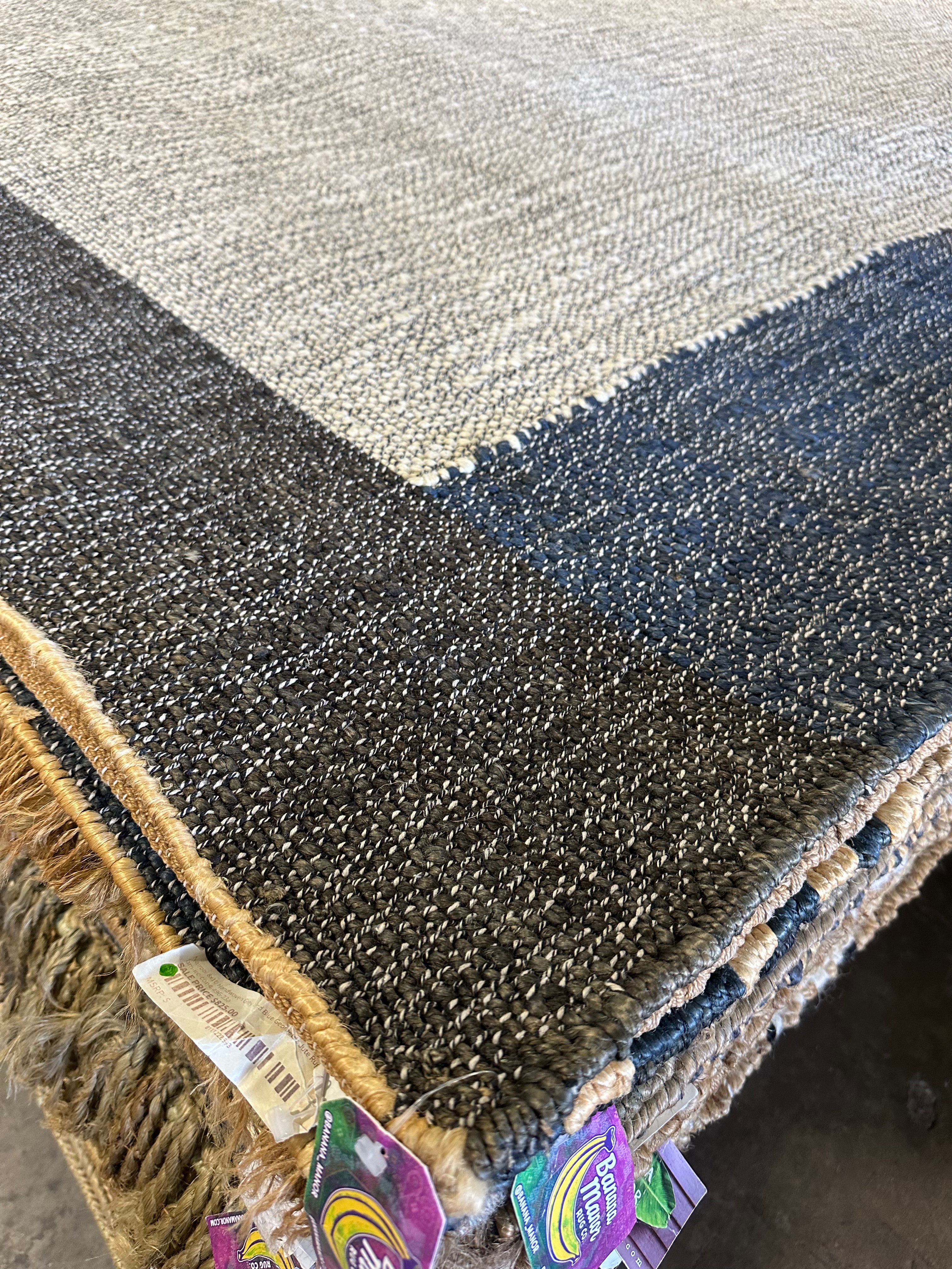 Helsinki 8x10 Handwoven White and Grey Geometrical Jute Rug
