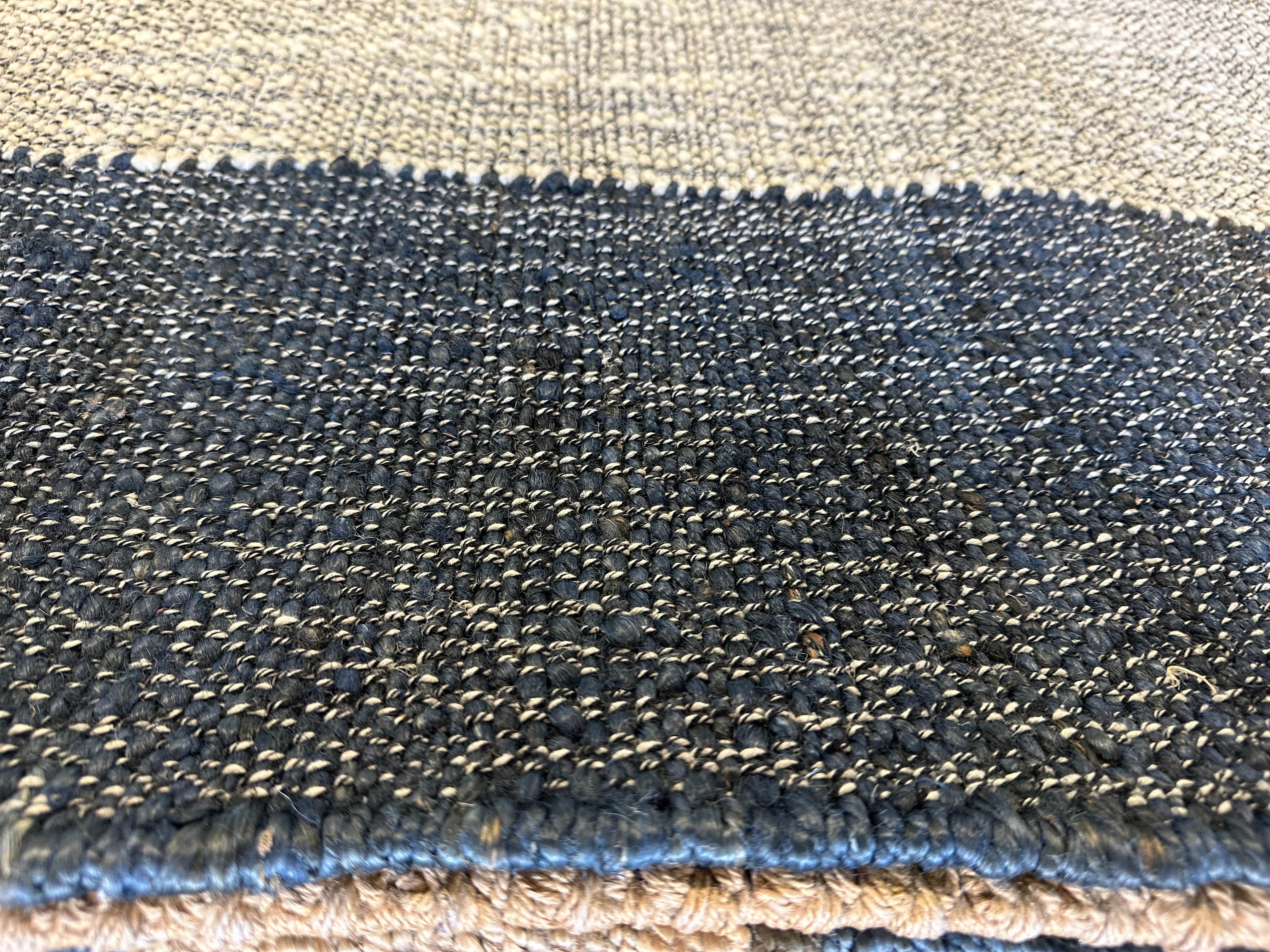 Helsinki 8x10 Handwoven White and Grey Geometrical Jute Rug