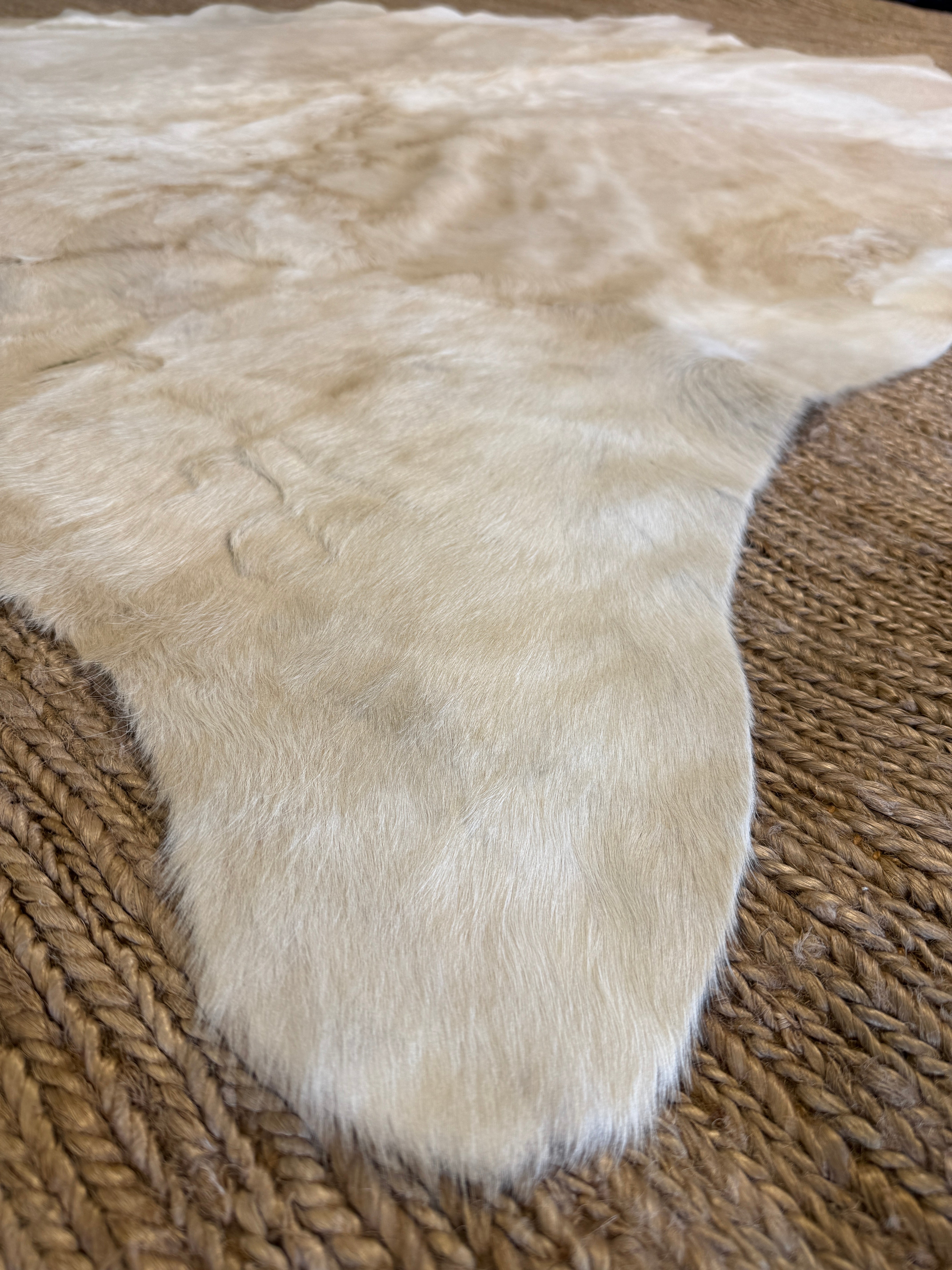 Solid Beige 6.5x6.11 Cowhide Rug