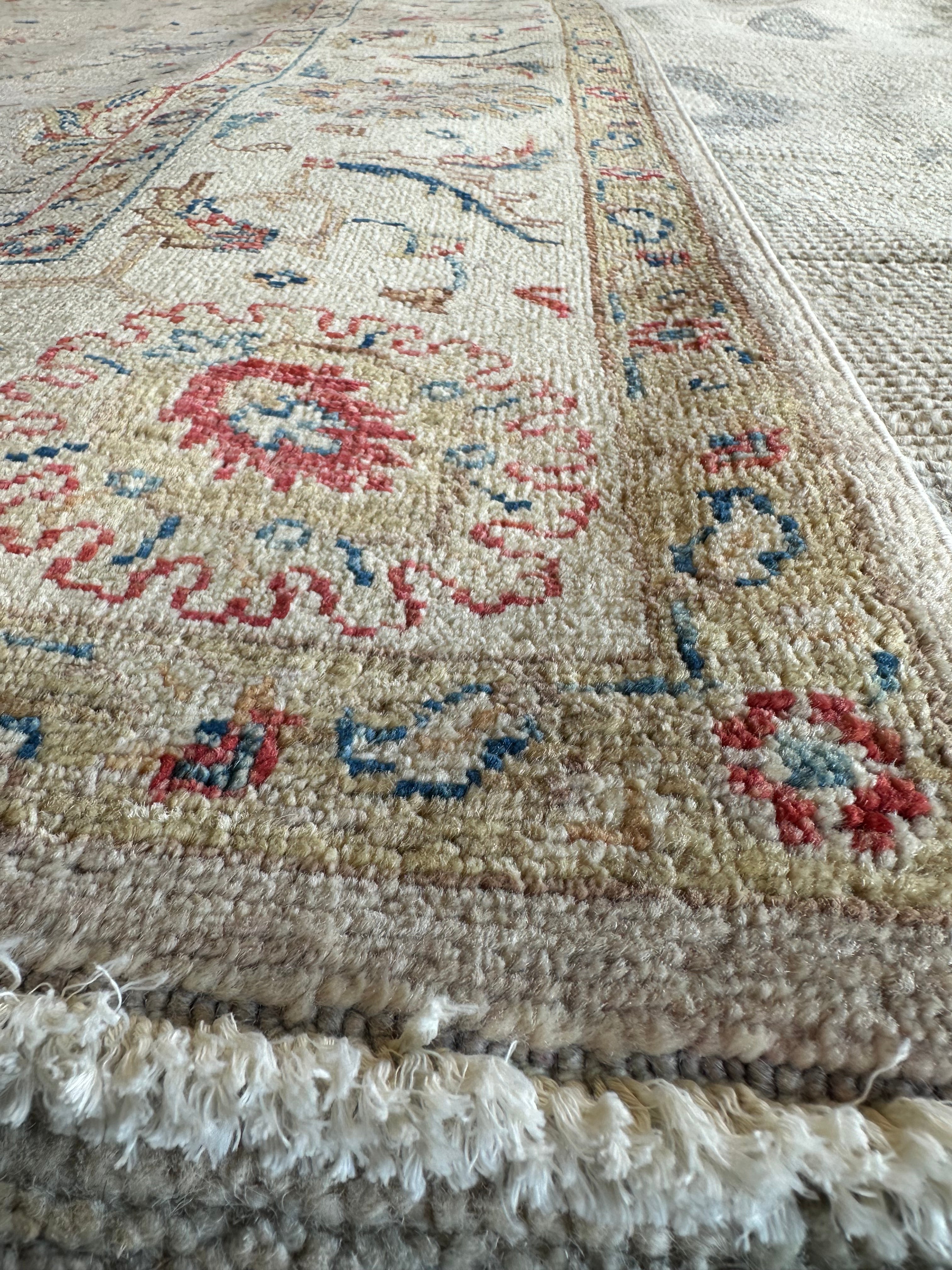 Amber Wakefield 5.6x7.6 Neutral Hand-Knotted Farhan Rug