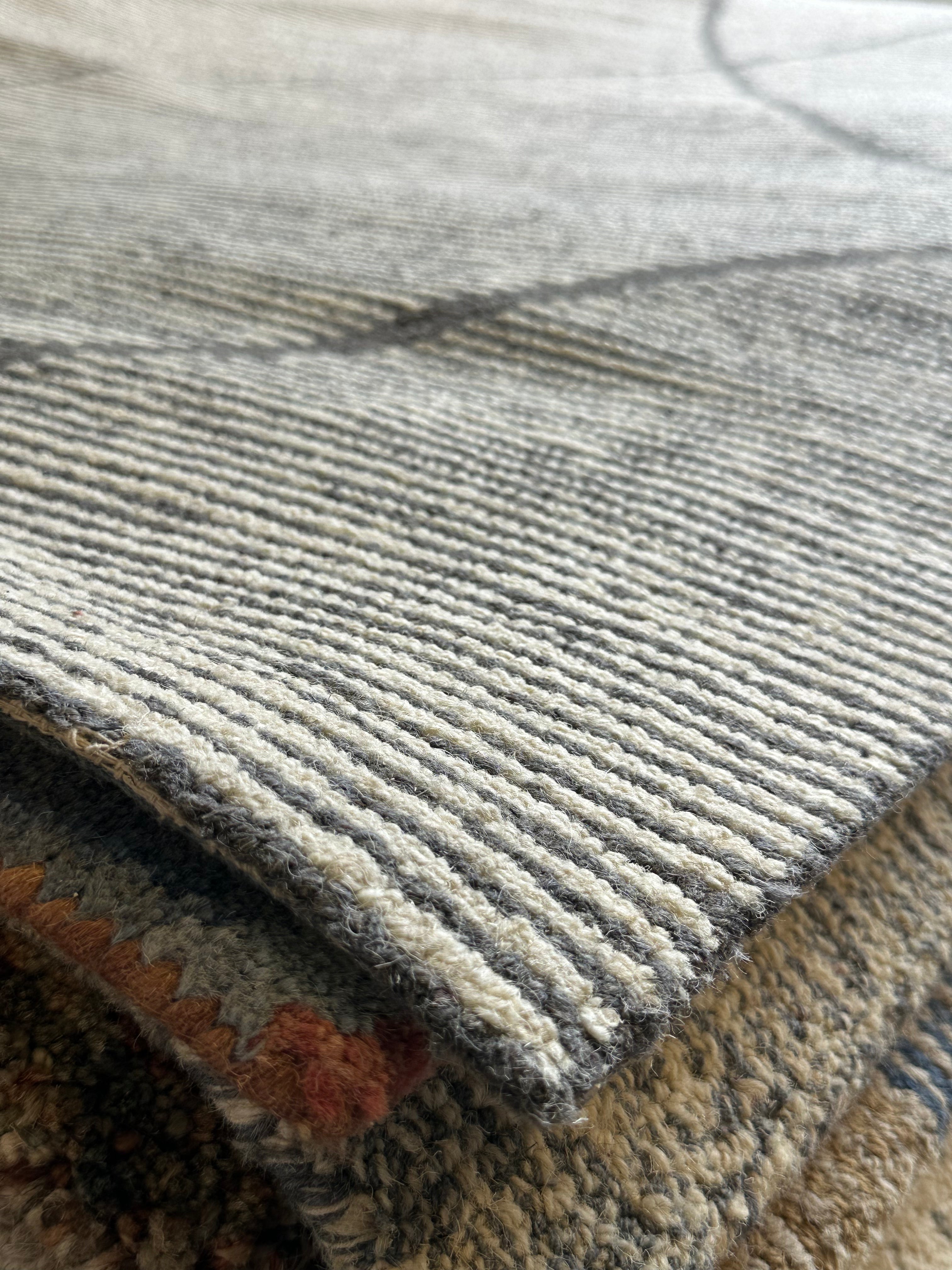 N.O. Joe 5.3x7.6 Hand-Tufted Grey Modern
