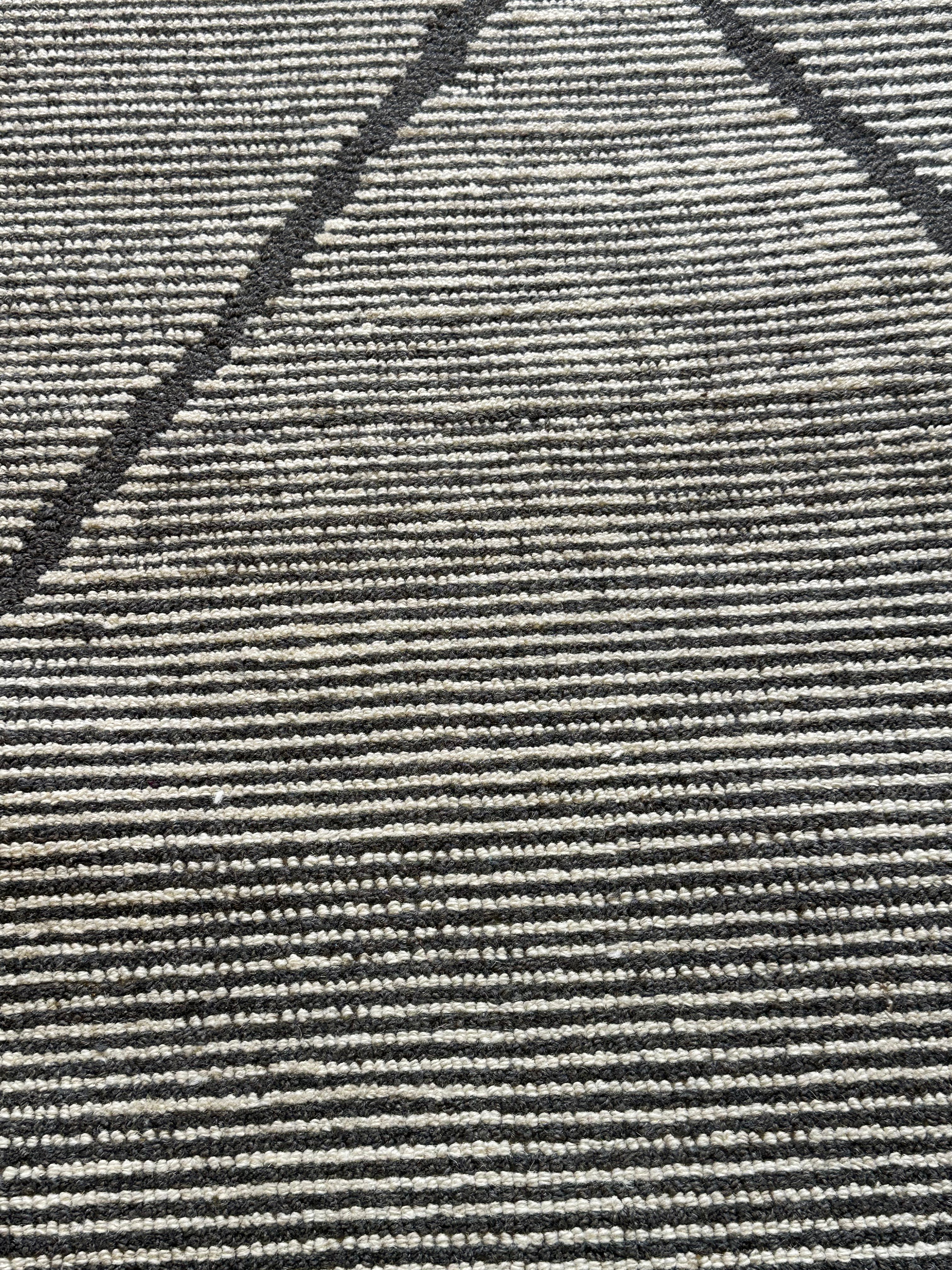 N.O. Joe 5.3x7.6 Hand-Tufted Grey Modern