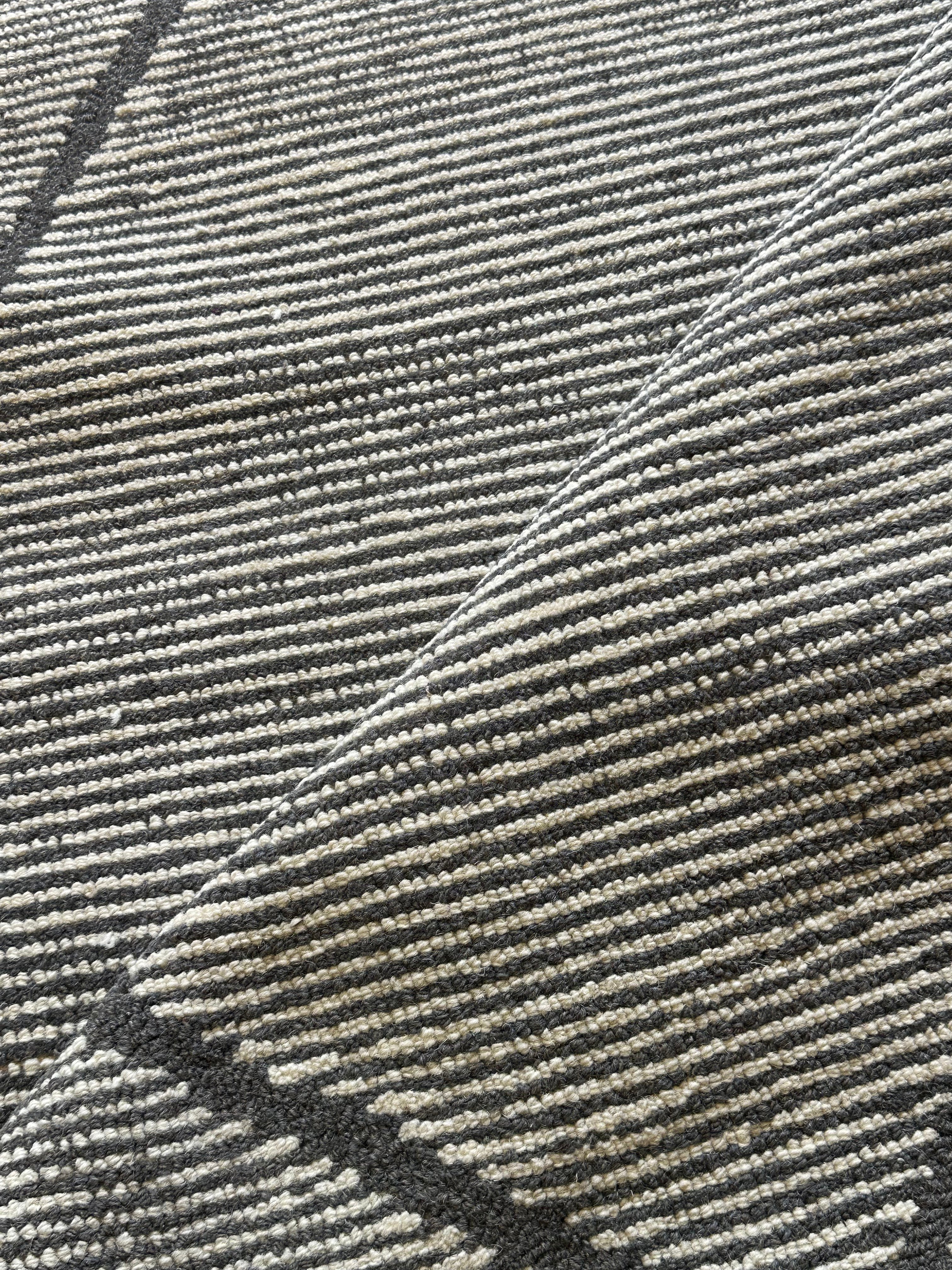 N.O. Joe 5.3x7.6 Hand-Tufted Grey Modern