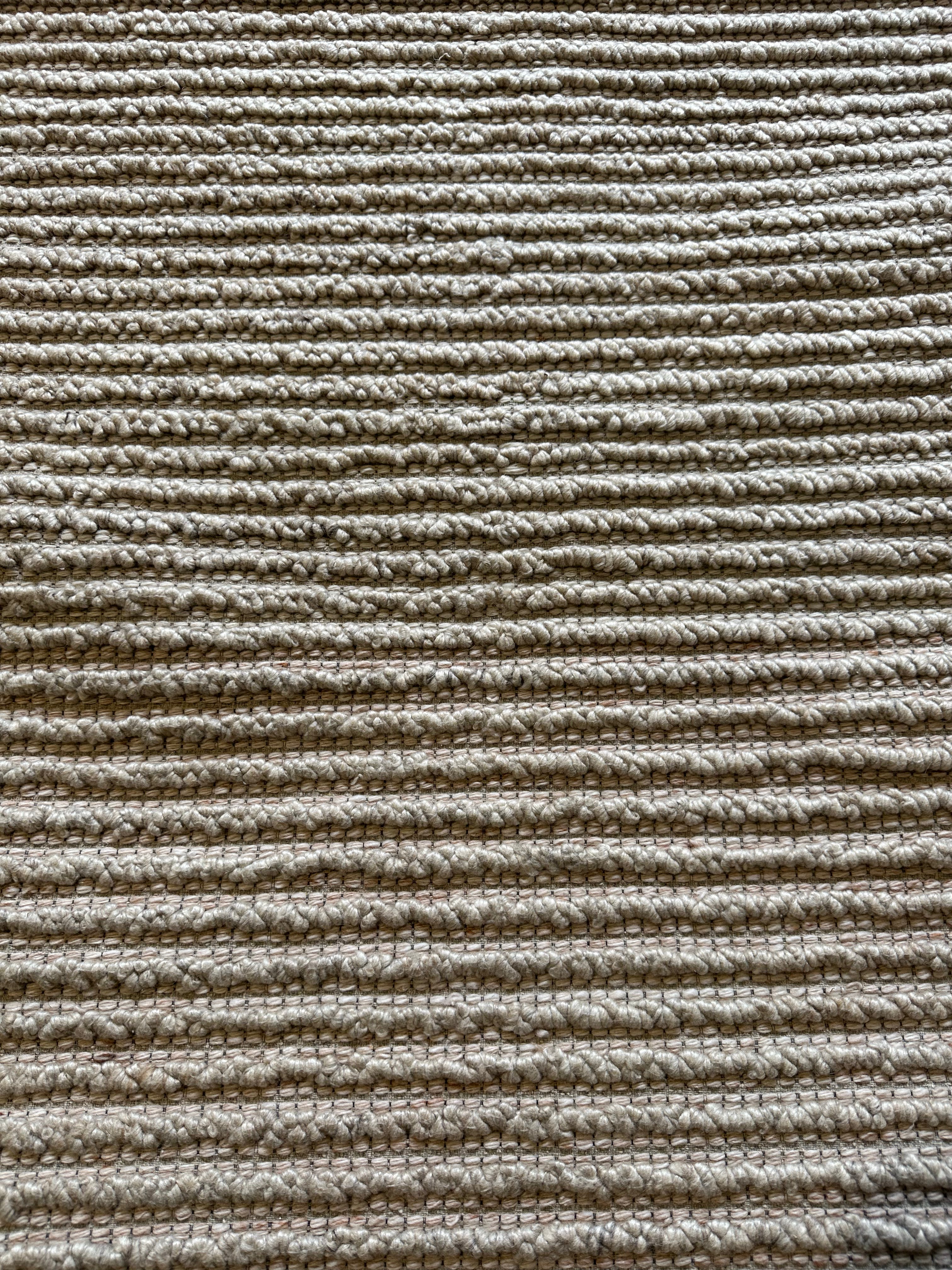 Leland 5x7.9 Hand-Tufted Modern Natural Grey