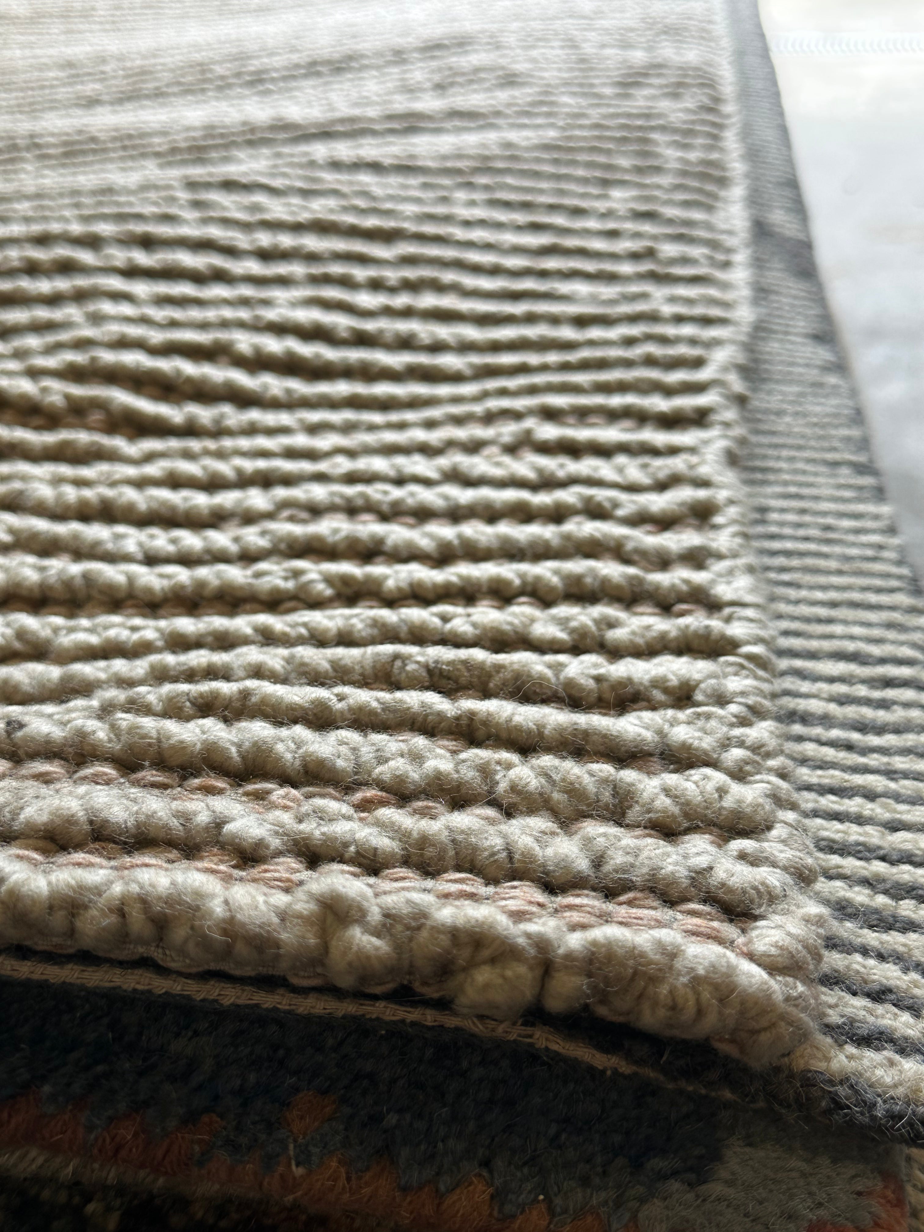 Leland 5x7.9 Hand-Tufted Modern Natural Grey