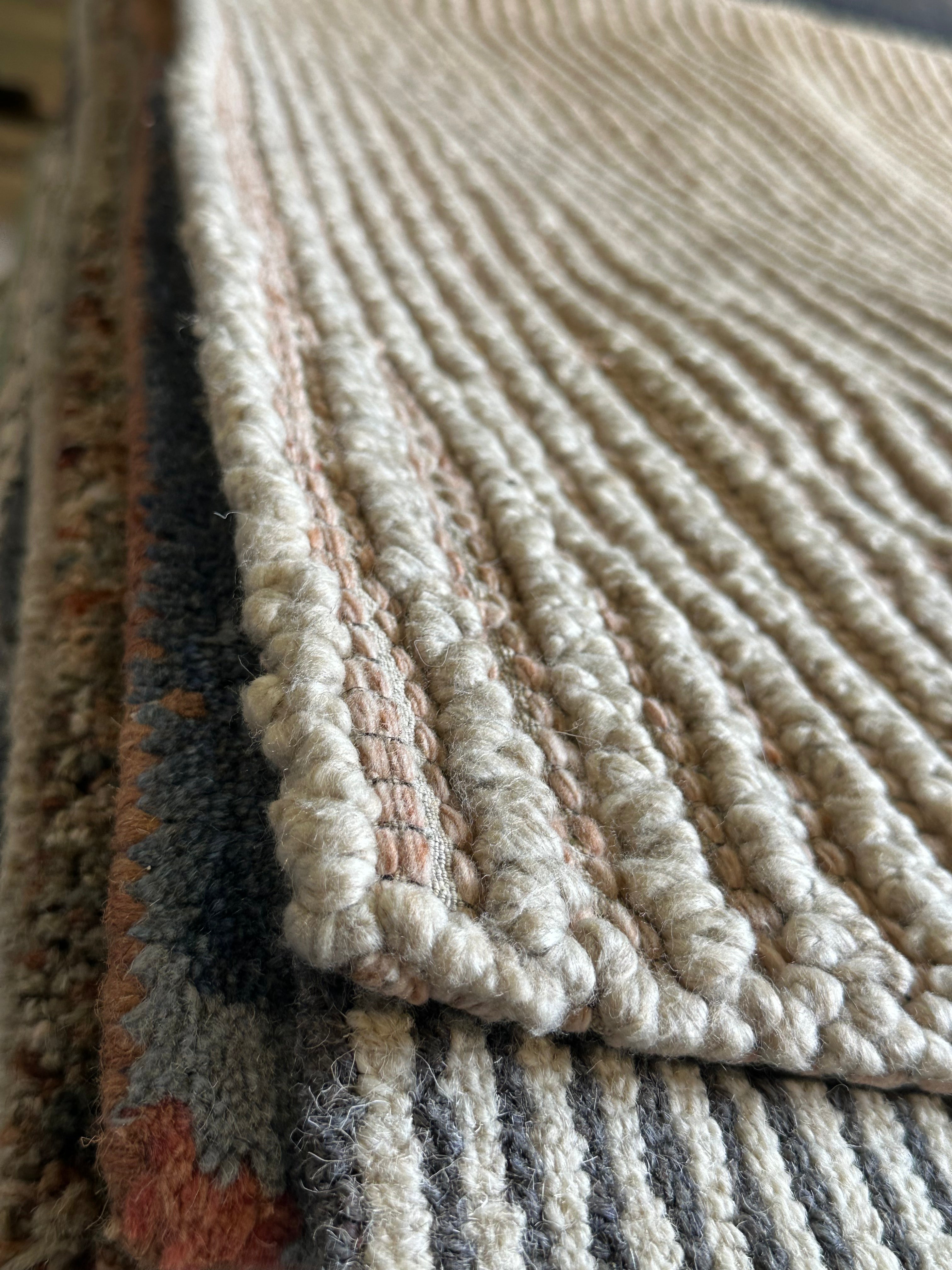 Leland 5x7.9 Hand-Tufted Modern Natural Grey