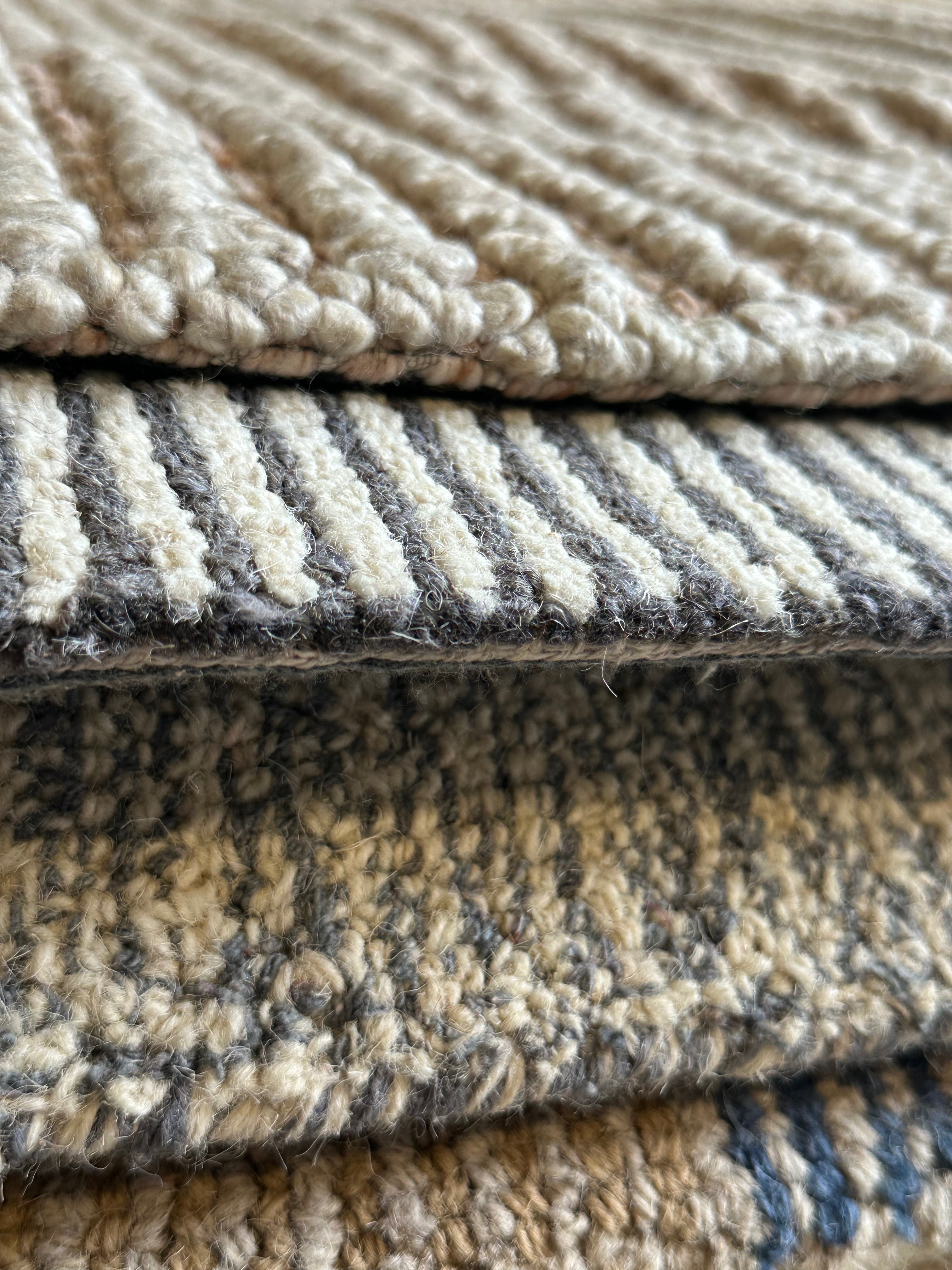 Leland 5x7.9 Hand-Tufted Modern Natural Grey