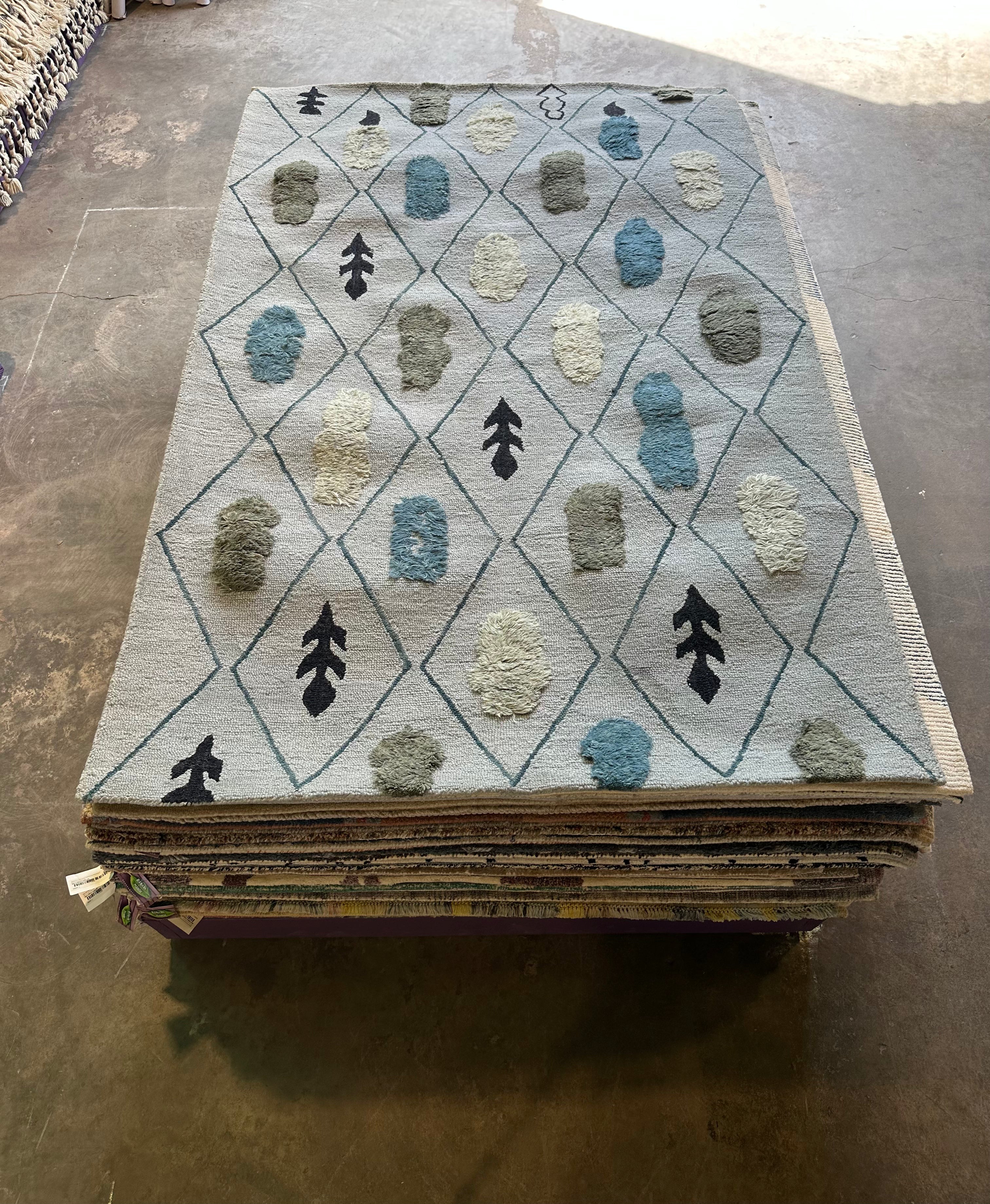 Three Keys 5x8 Light Blue Hand-Tufted High Low