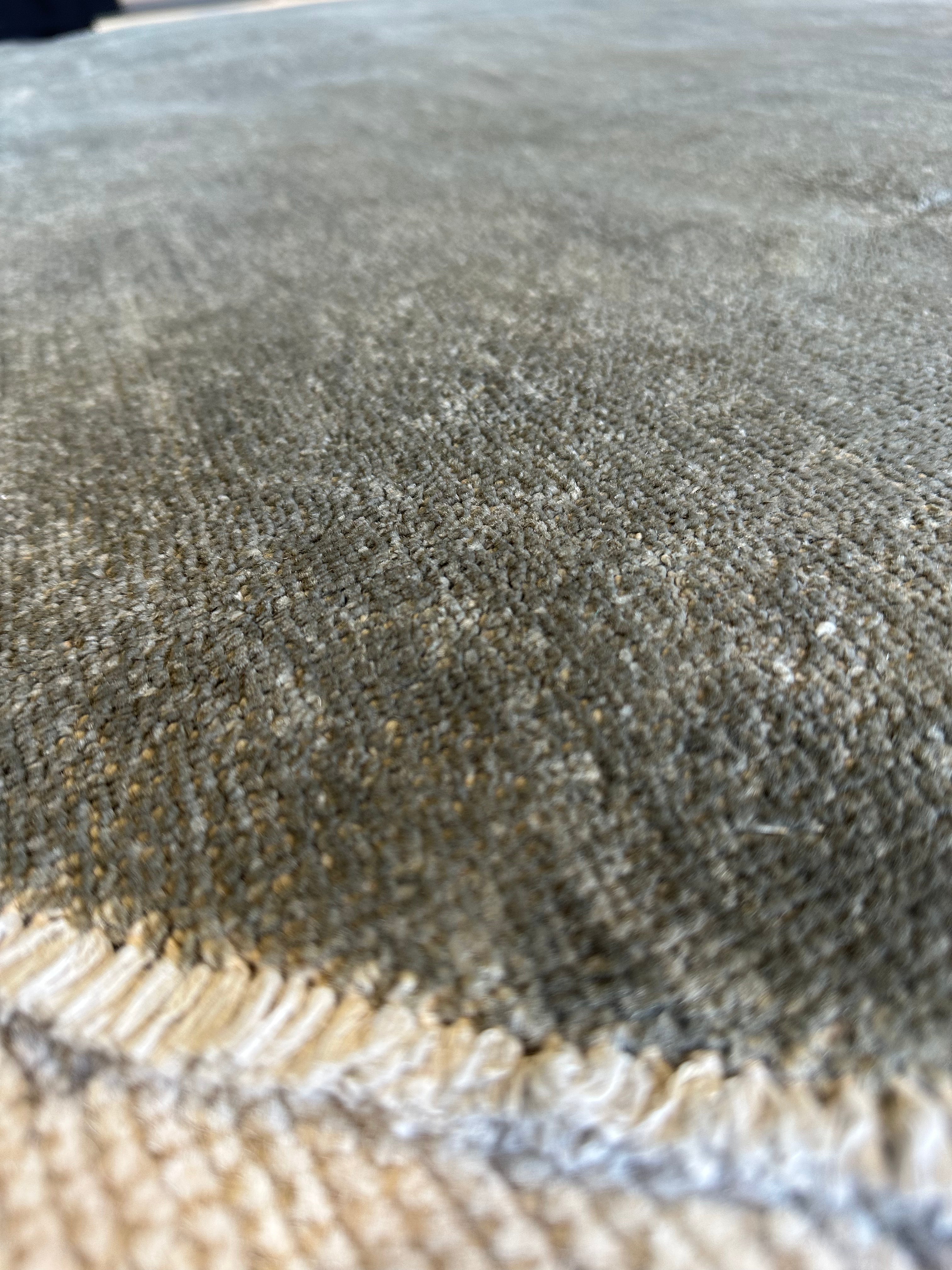 Rose Locke 8x8 Grey Hand-Knotted Farhan Rug