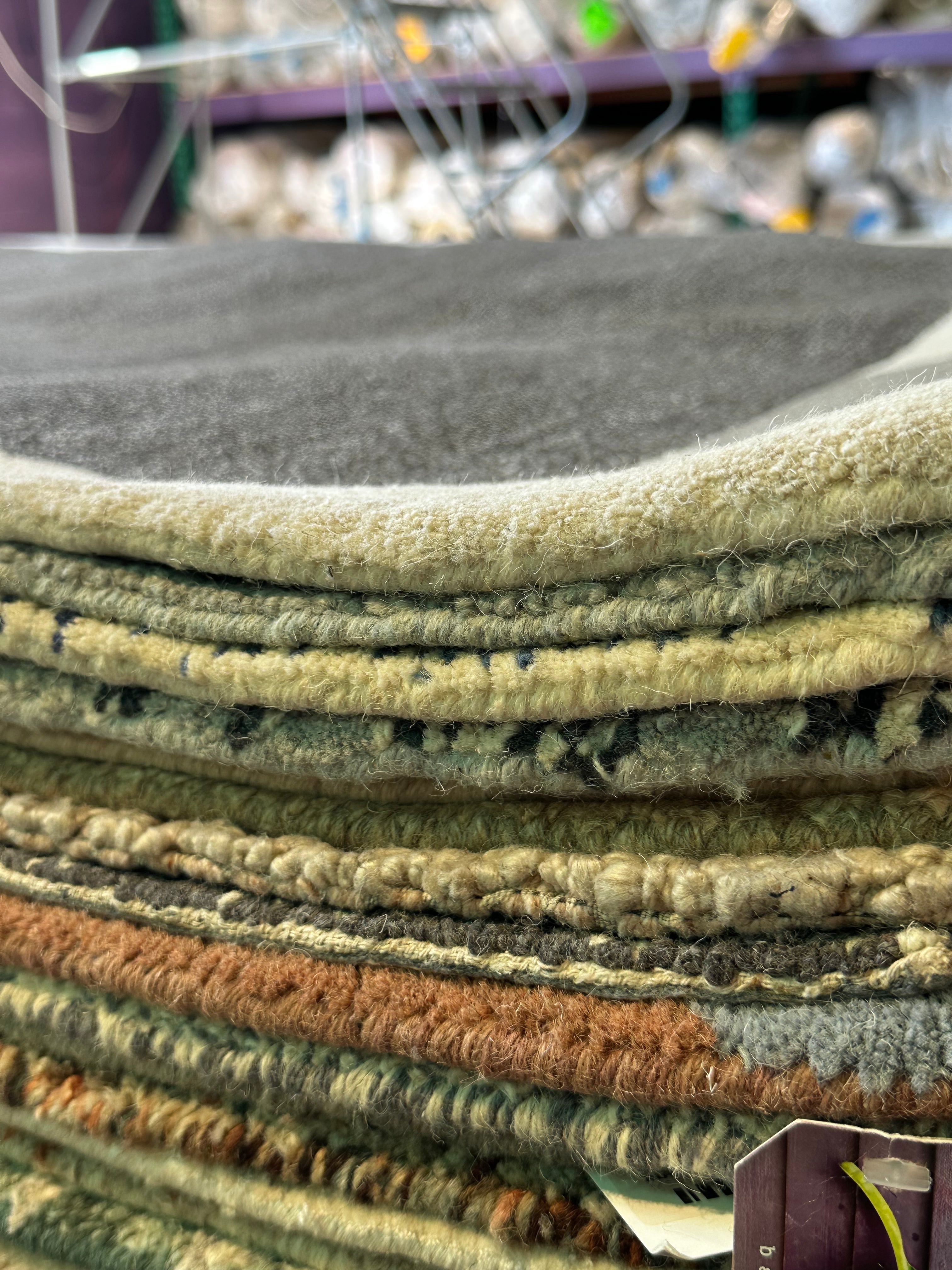 Corinna Larsen 5.3x7.6 Hand-Tufted Green & Ivory Modern