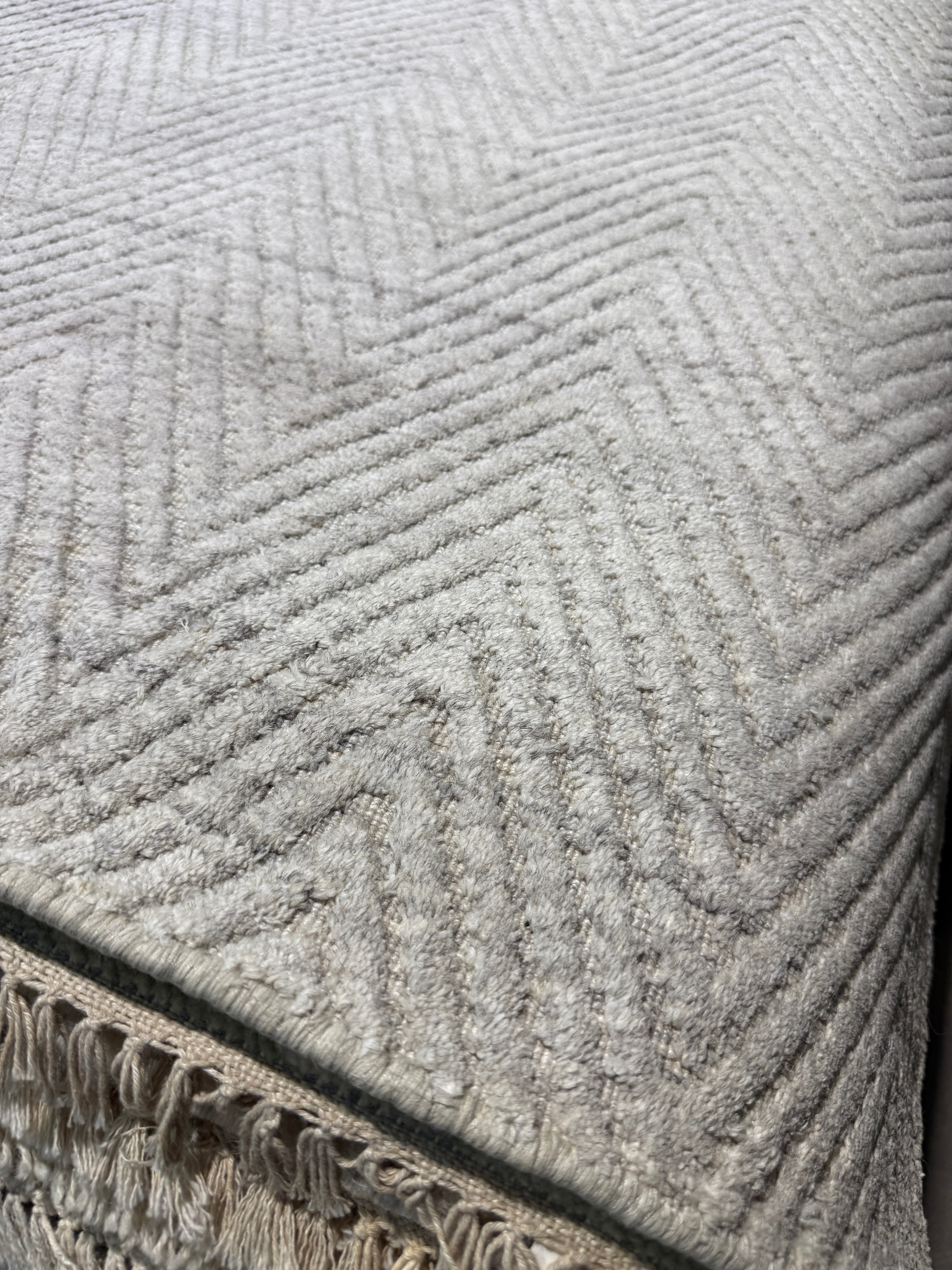 Karl Smith 3.9x11.6 Grey Handwoven Modern Runner