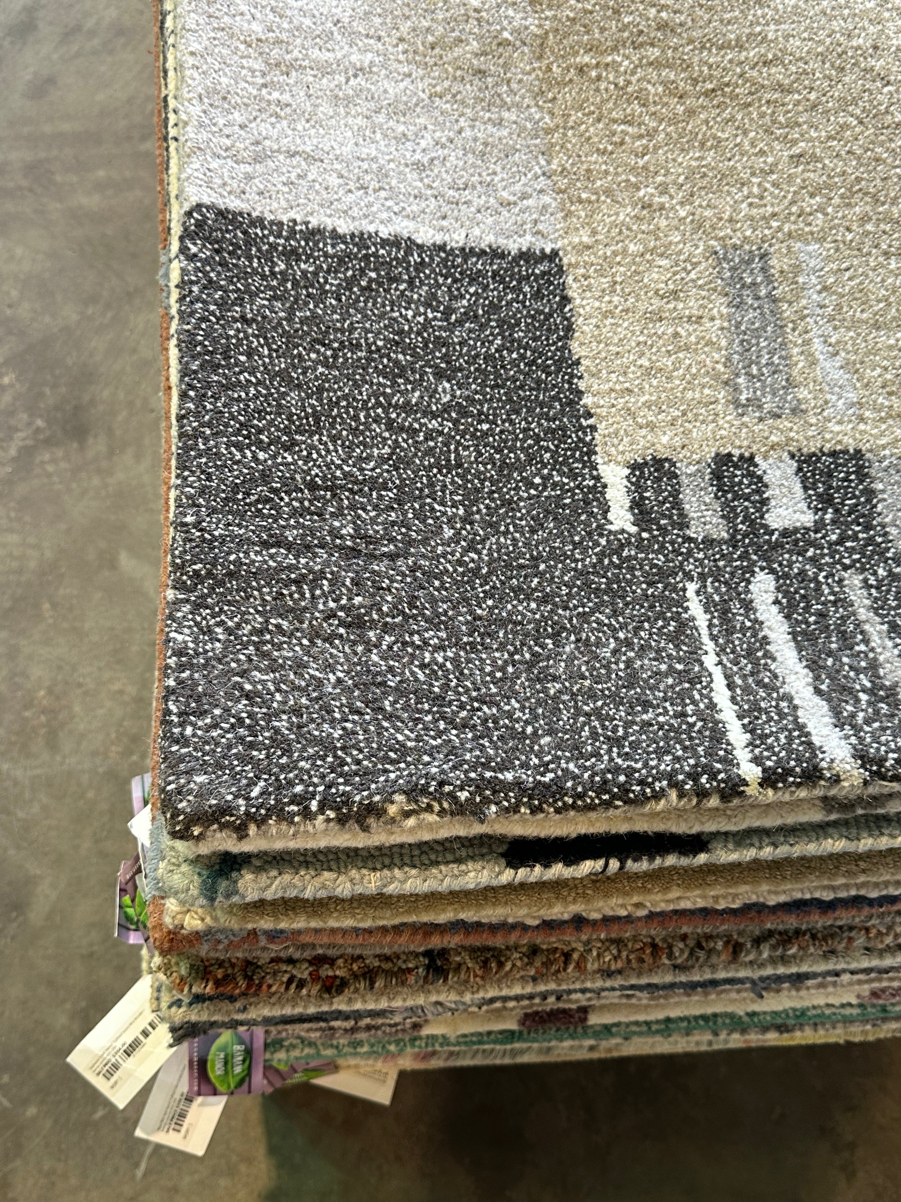 Bouligny 5.3x7.6 Hand-Tufted Beige Mix Modern