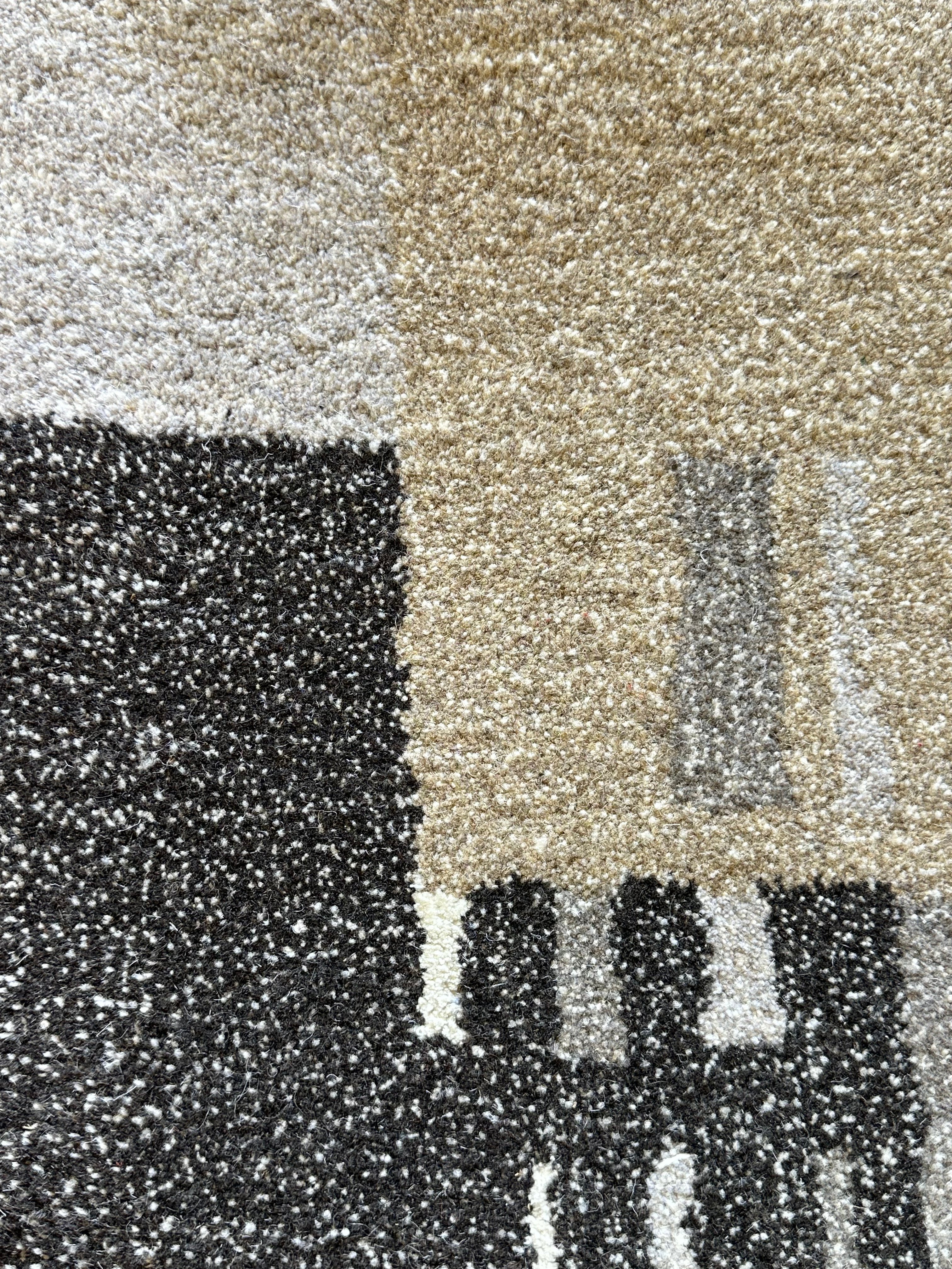Bouligny 5.3x7.6 Hand-Tufted Beige Mix Modern