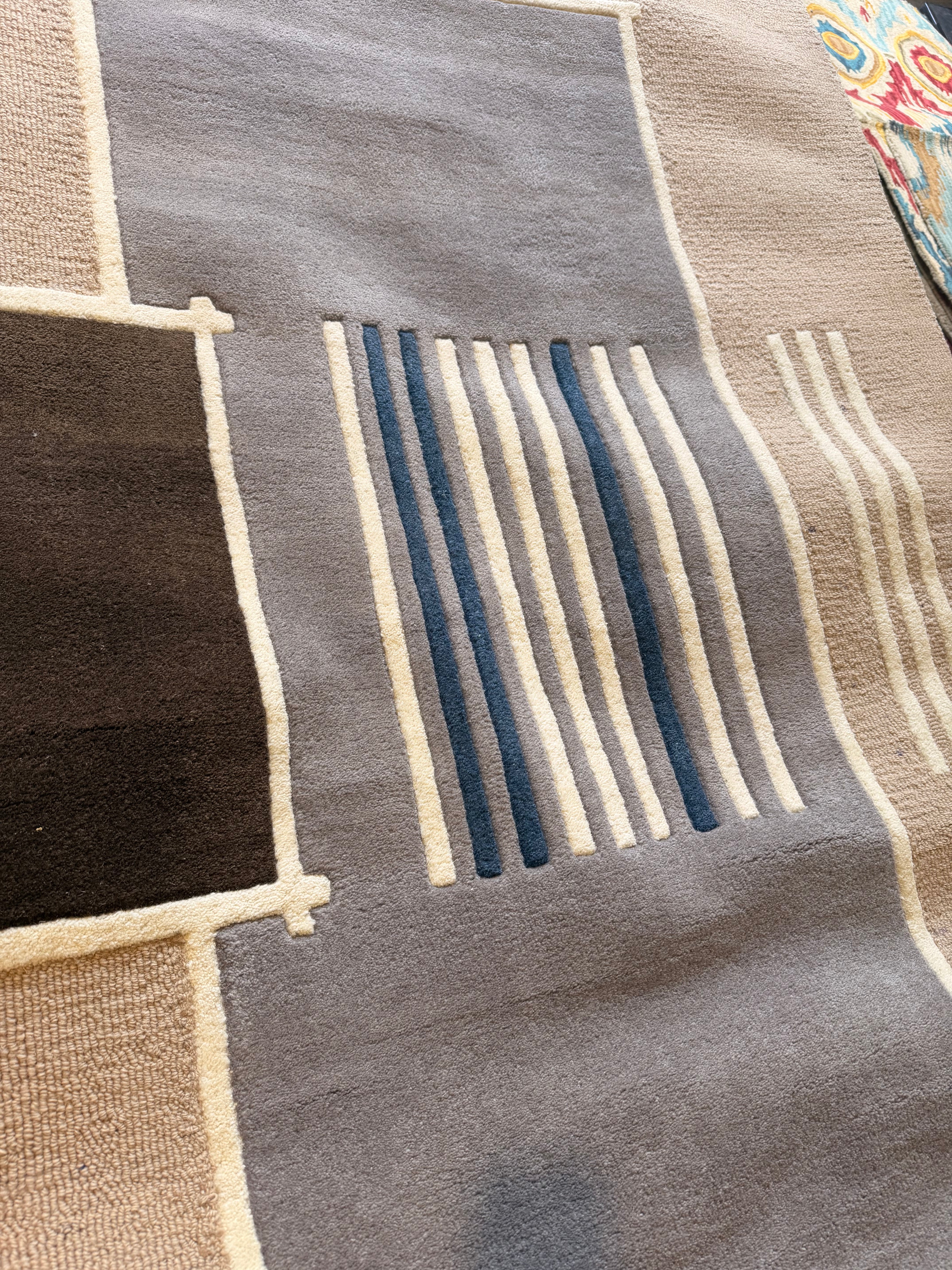 Loulou 5x7.6 Hand-Tufted Multi Modern