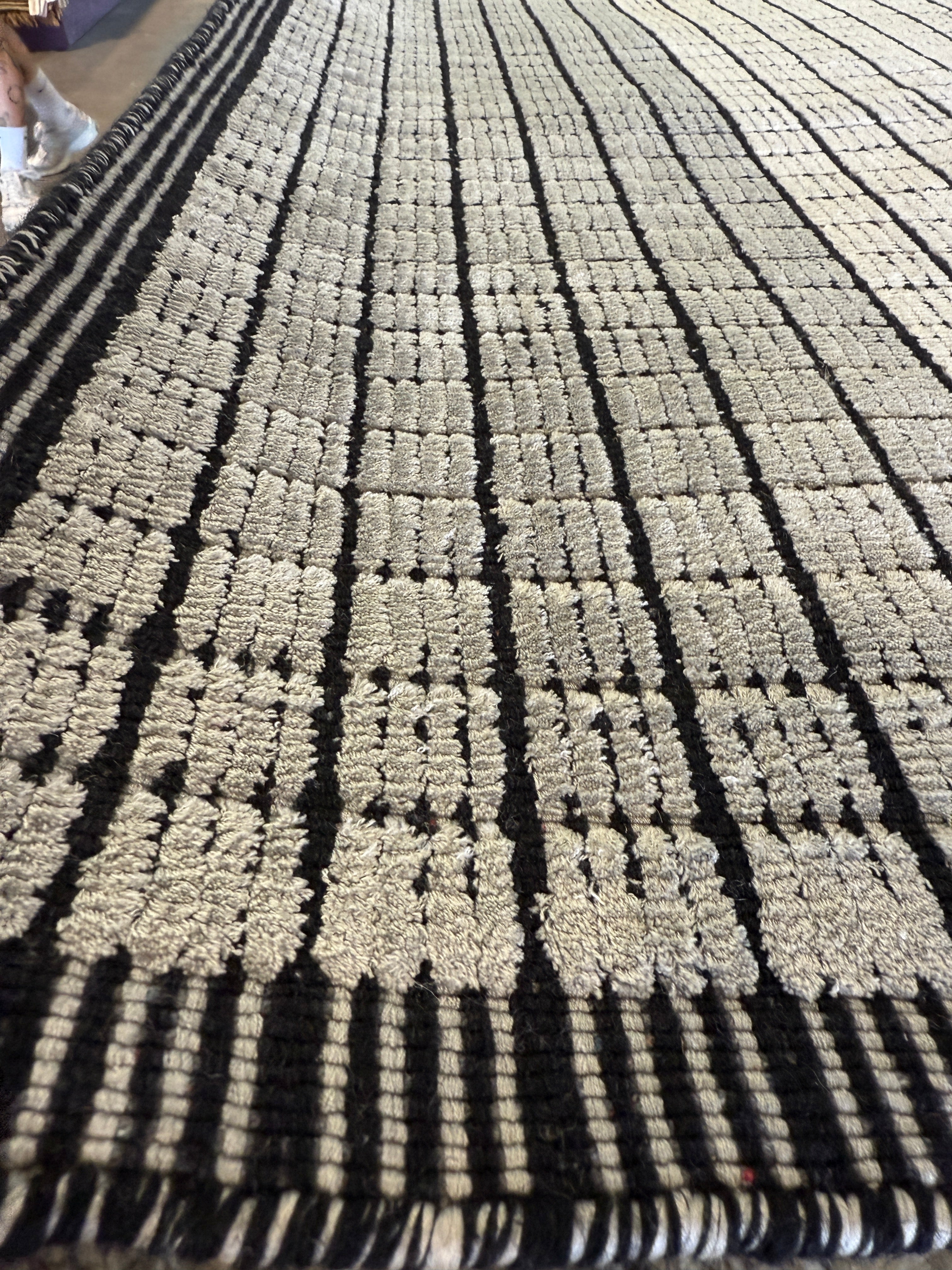 Terry 9x11.9 Hand-Woven Modern Silver and Grey