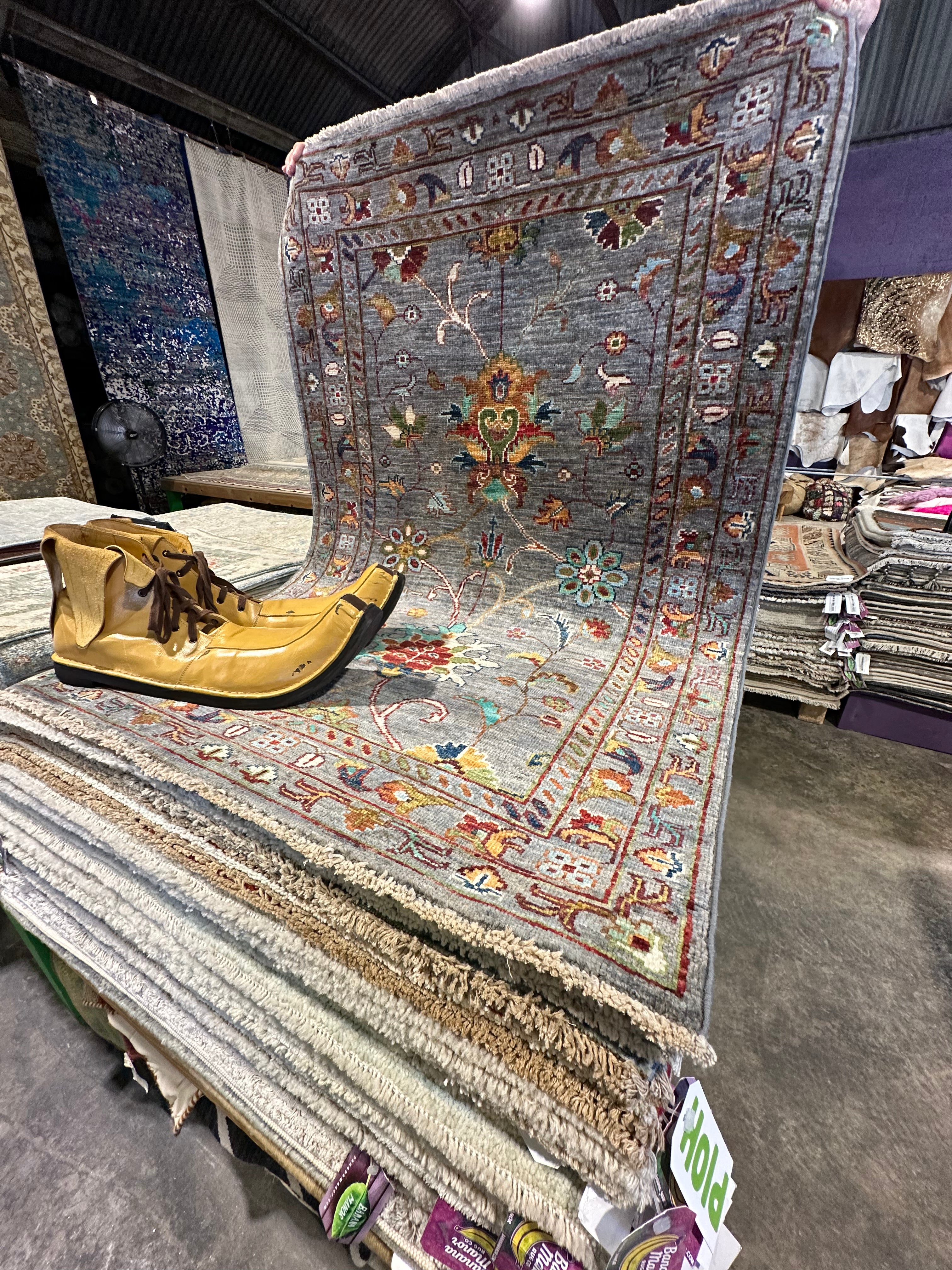 Amelia Anderson 2.9x4 Afghani Sultani