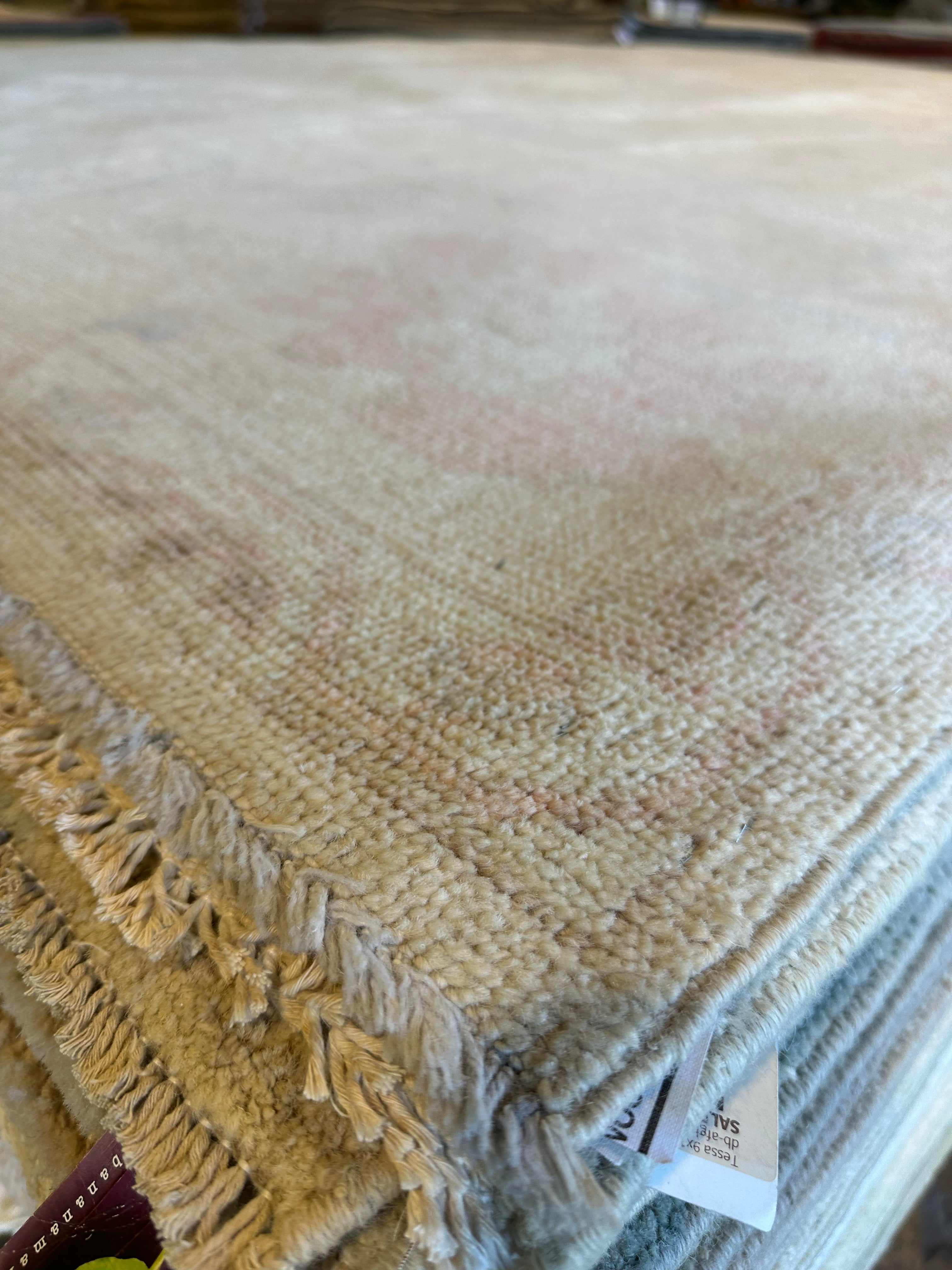 Norah 8.8x11.6 Cream Pink Whitewashed Afghani Oushak Rug