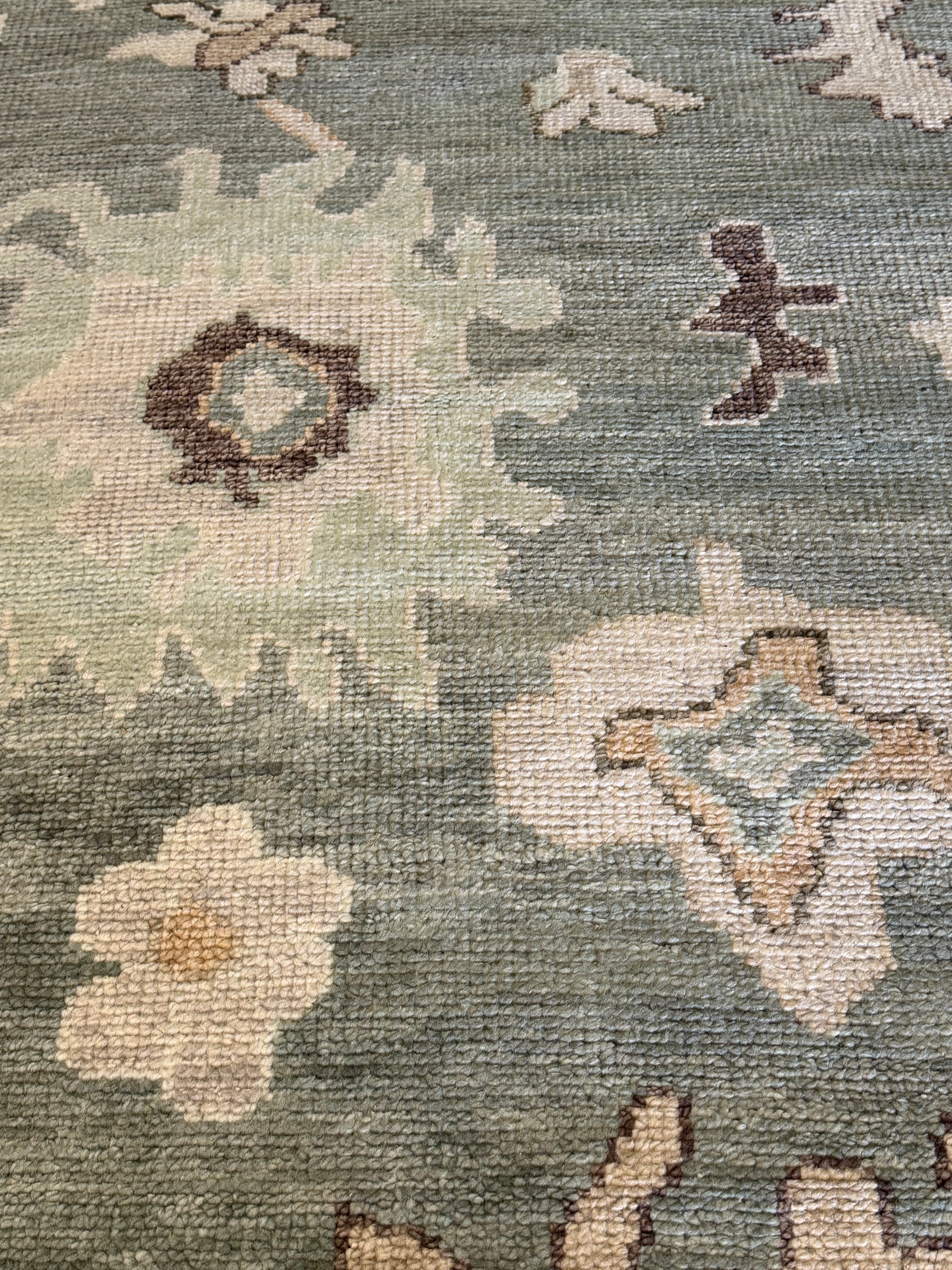 Elise de Wolfe 8x10 Green Hand-Knotted Oushak Rug