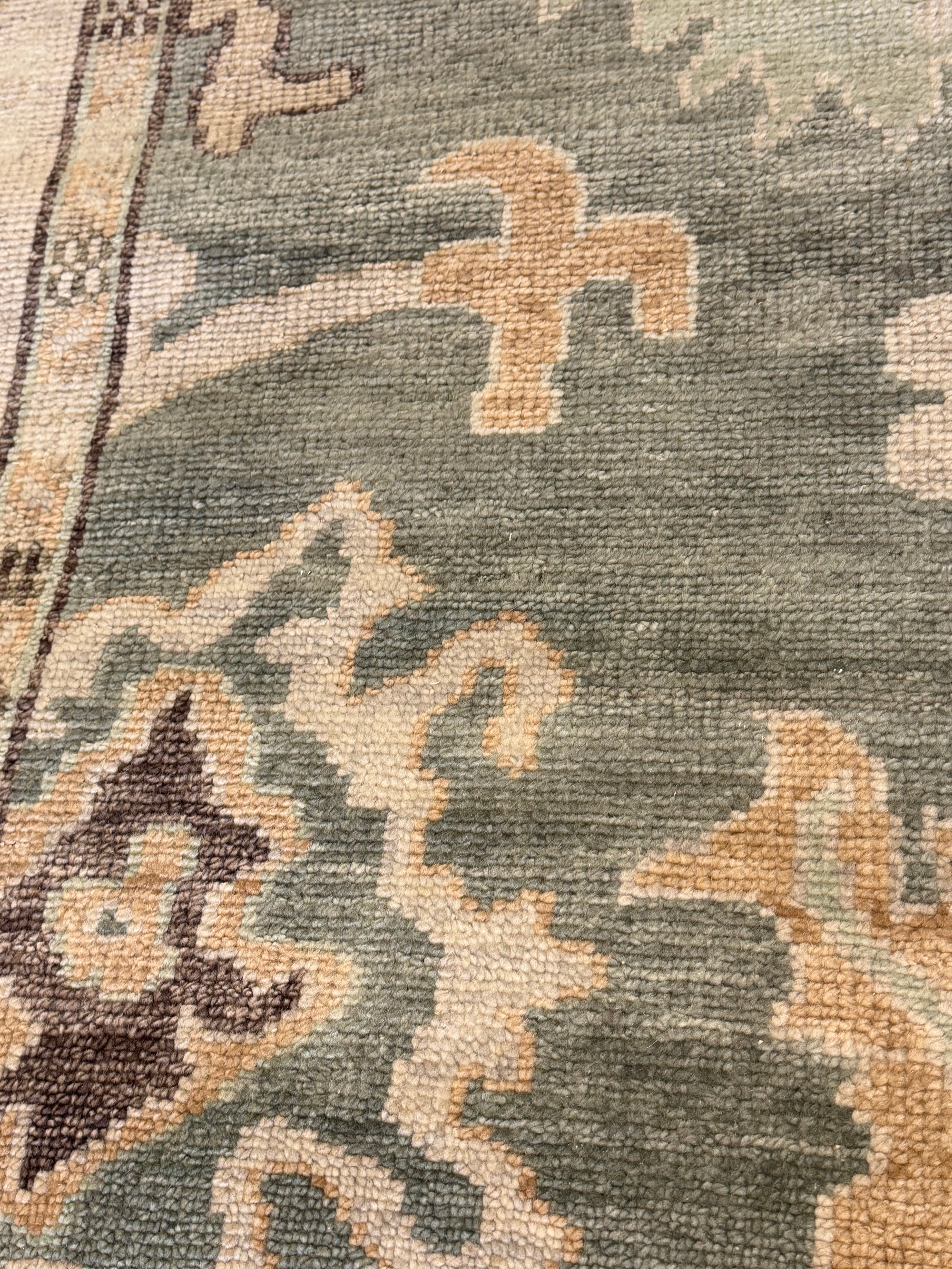 Elise de Wolfe 8x10 Green Hand-Knotted Oushak Rug