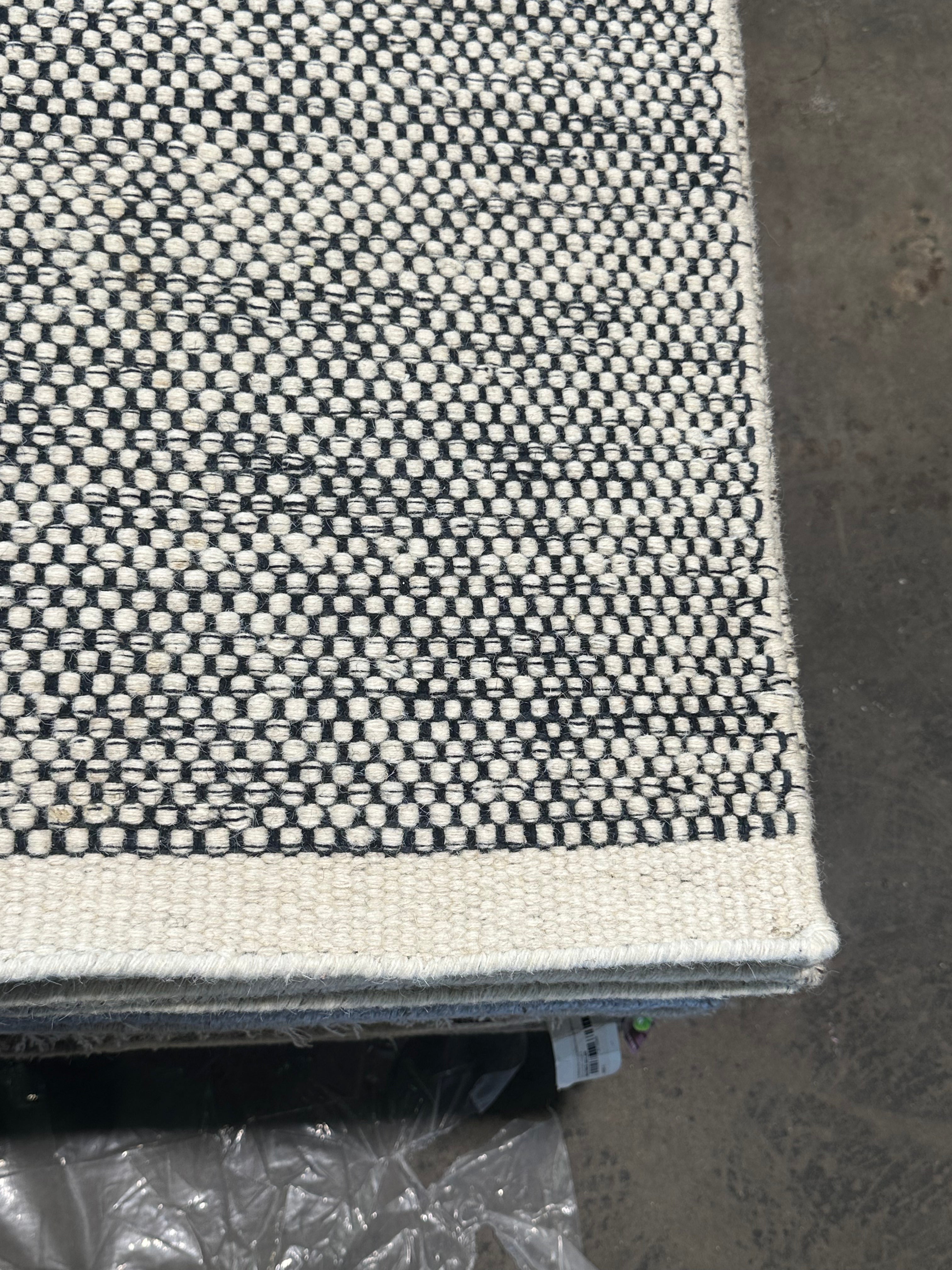 Aaron Tulsa 7x7 Black Handwoven Modern Rug
