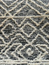 Amelia 5.3x8.0 Hand-Tufted Wool Black & Ivory Loop