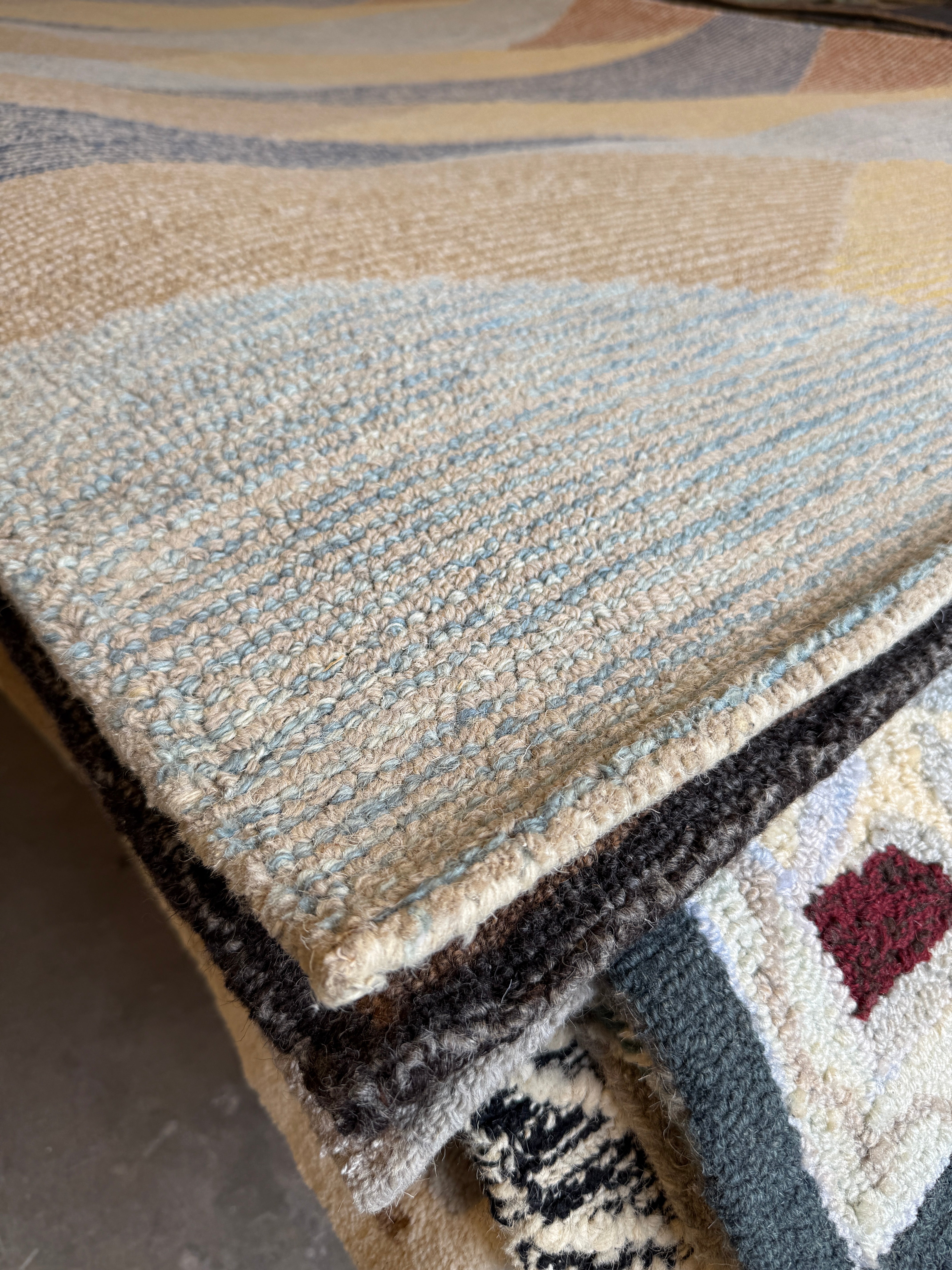 Marilou 5.3x7.6 Hand-Tufted Multi Modern
