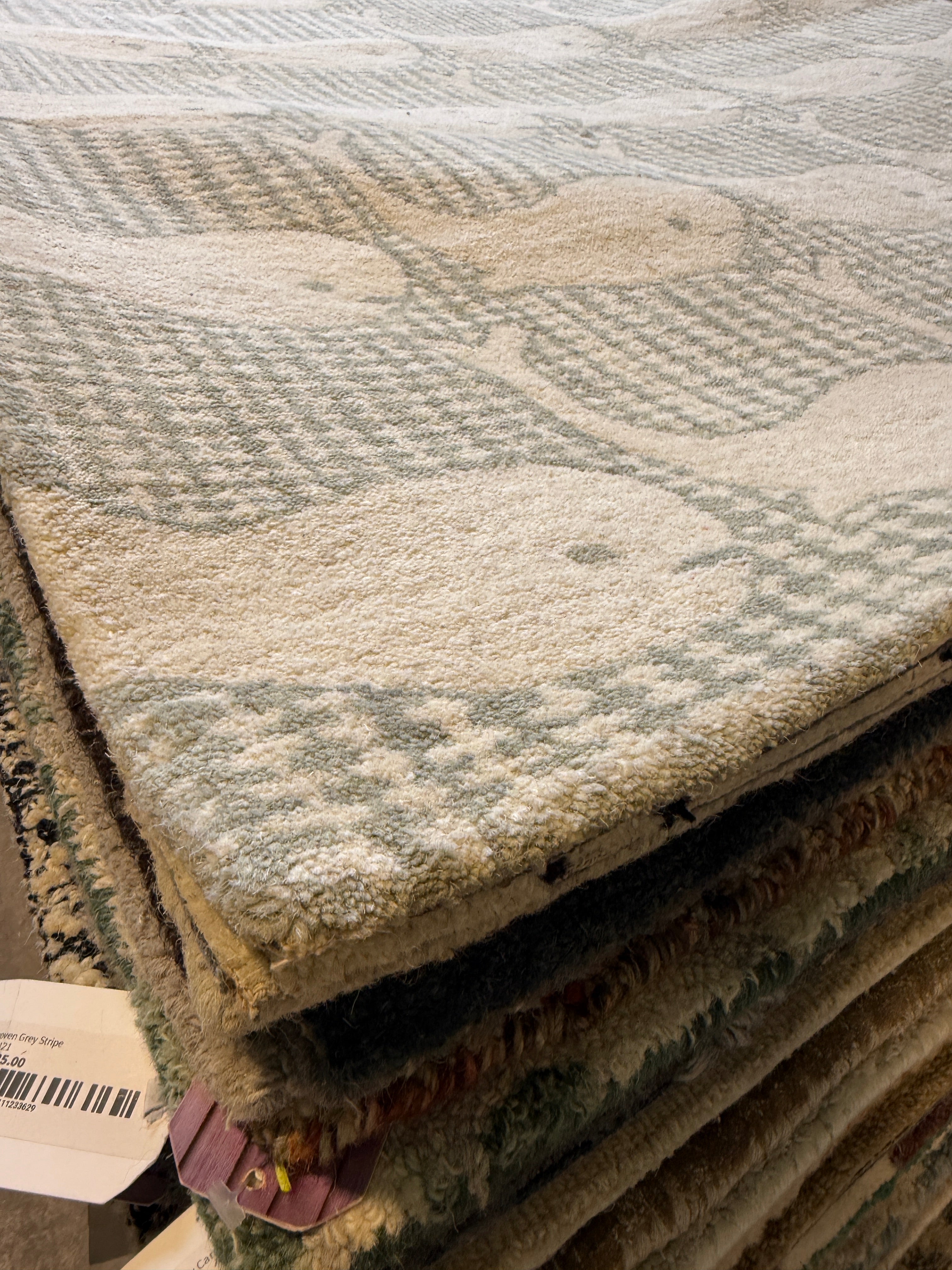 Belkis 5.3x7.6 Hand-Tufted Wool Ivory & Grey Whale