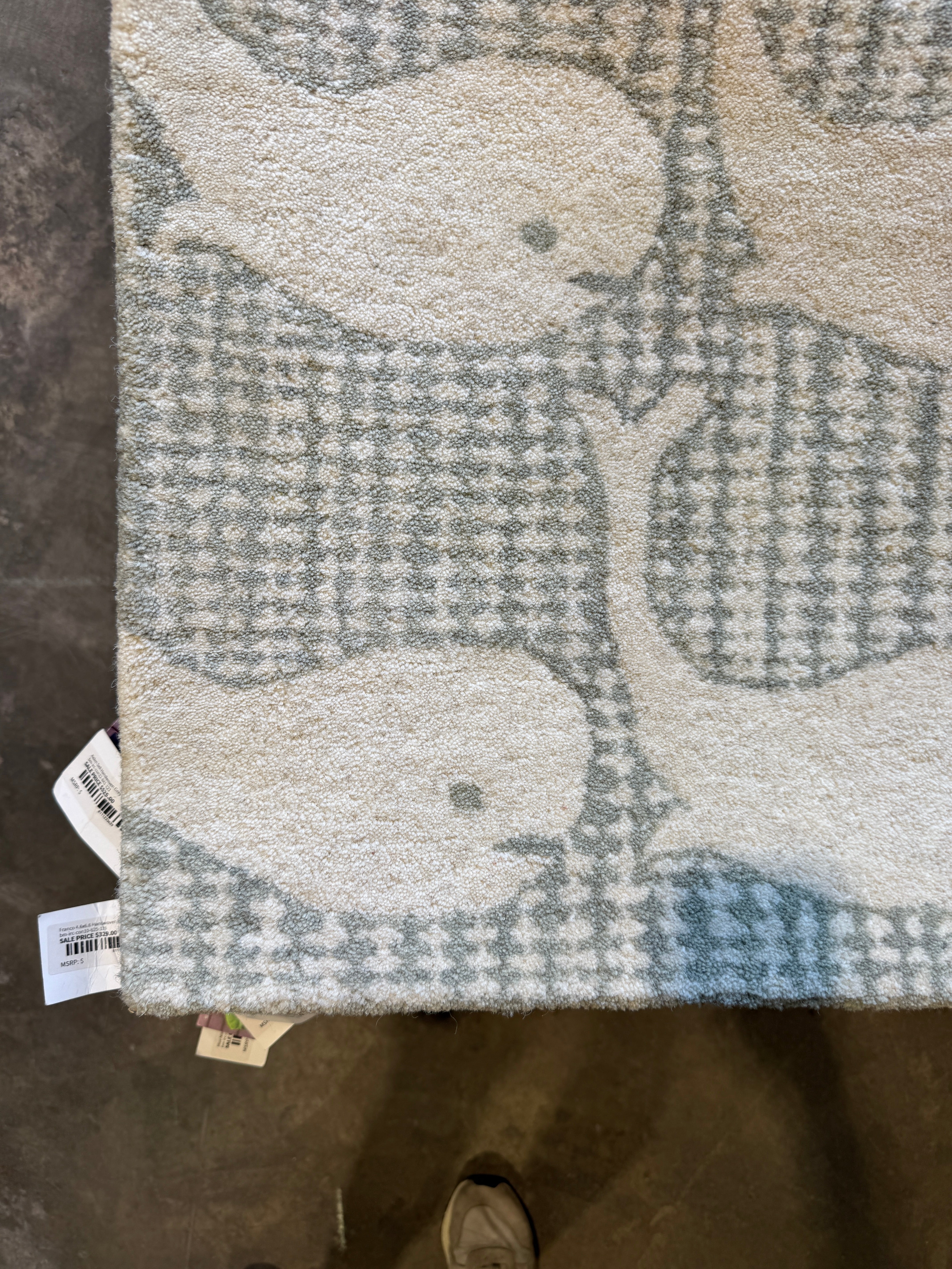 Belkis 5.3x7.6 Hand-Tufted Wool Ivory & Grey Whale