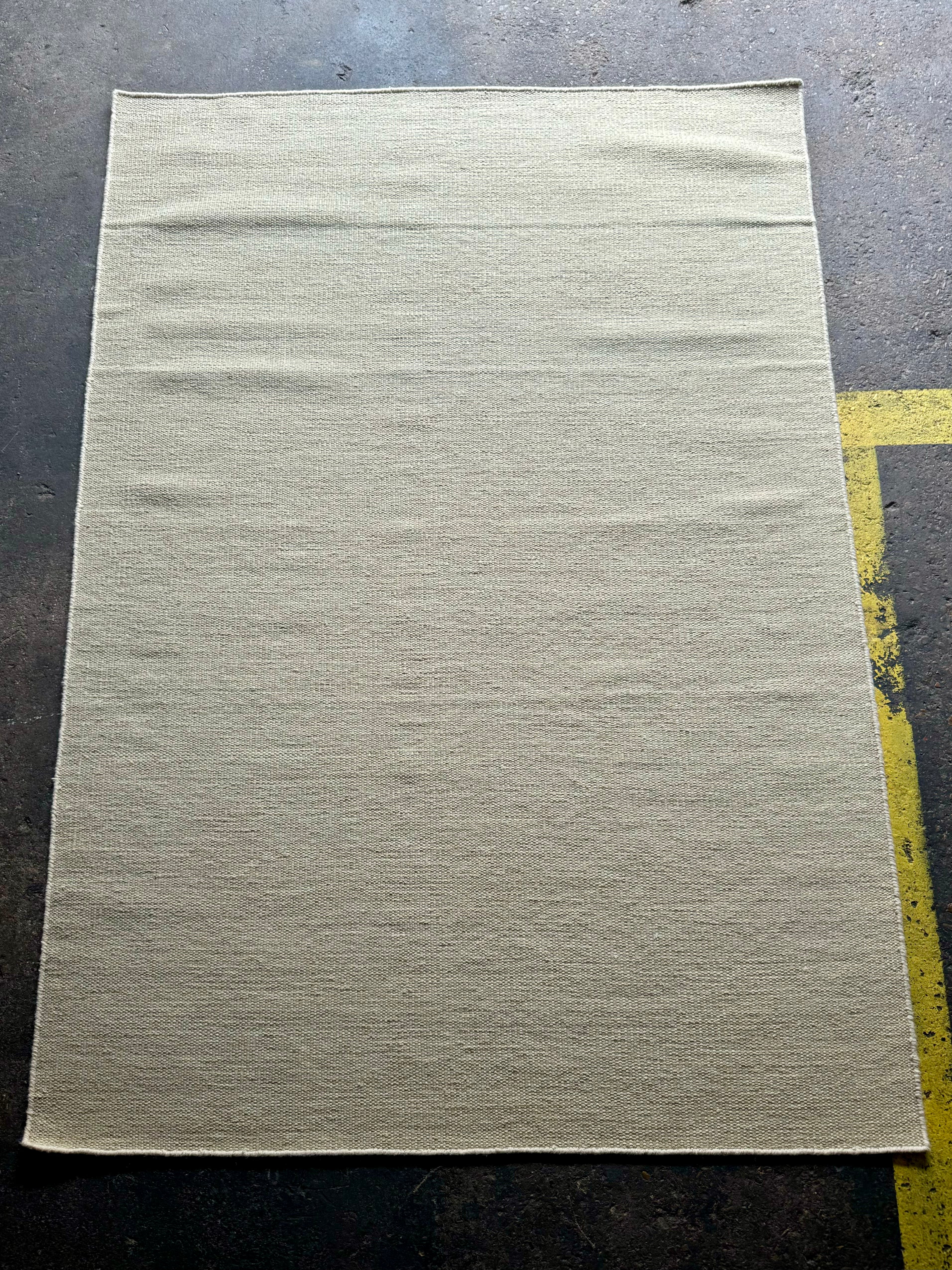 Nicholas 5x7.6 Hand-Woven Durrie Ivory