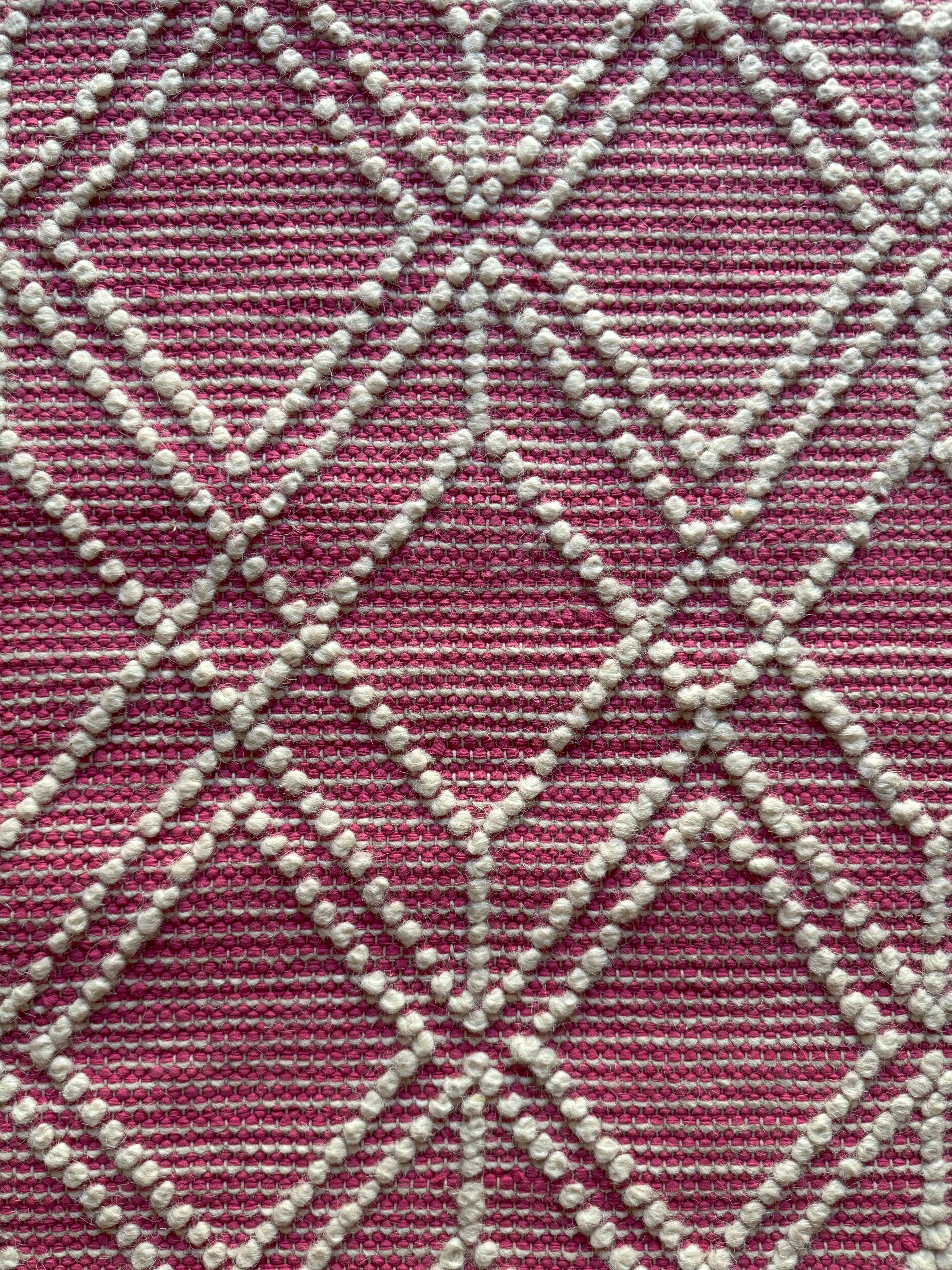 Verret's 5x8 Handwoven Ivory & Pink Loop