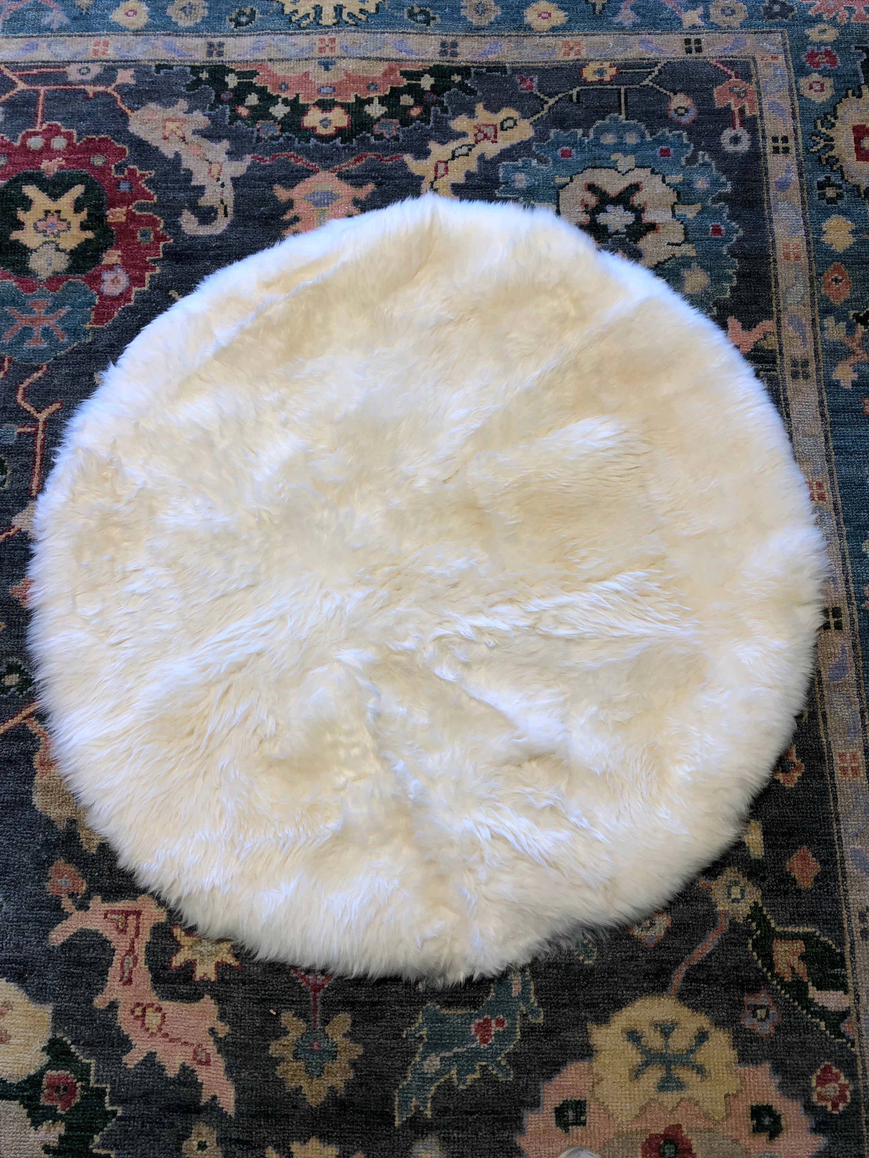 Round 4' White Sheepskin Rug