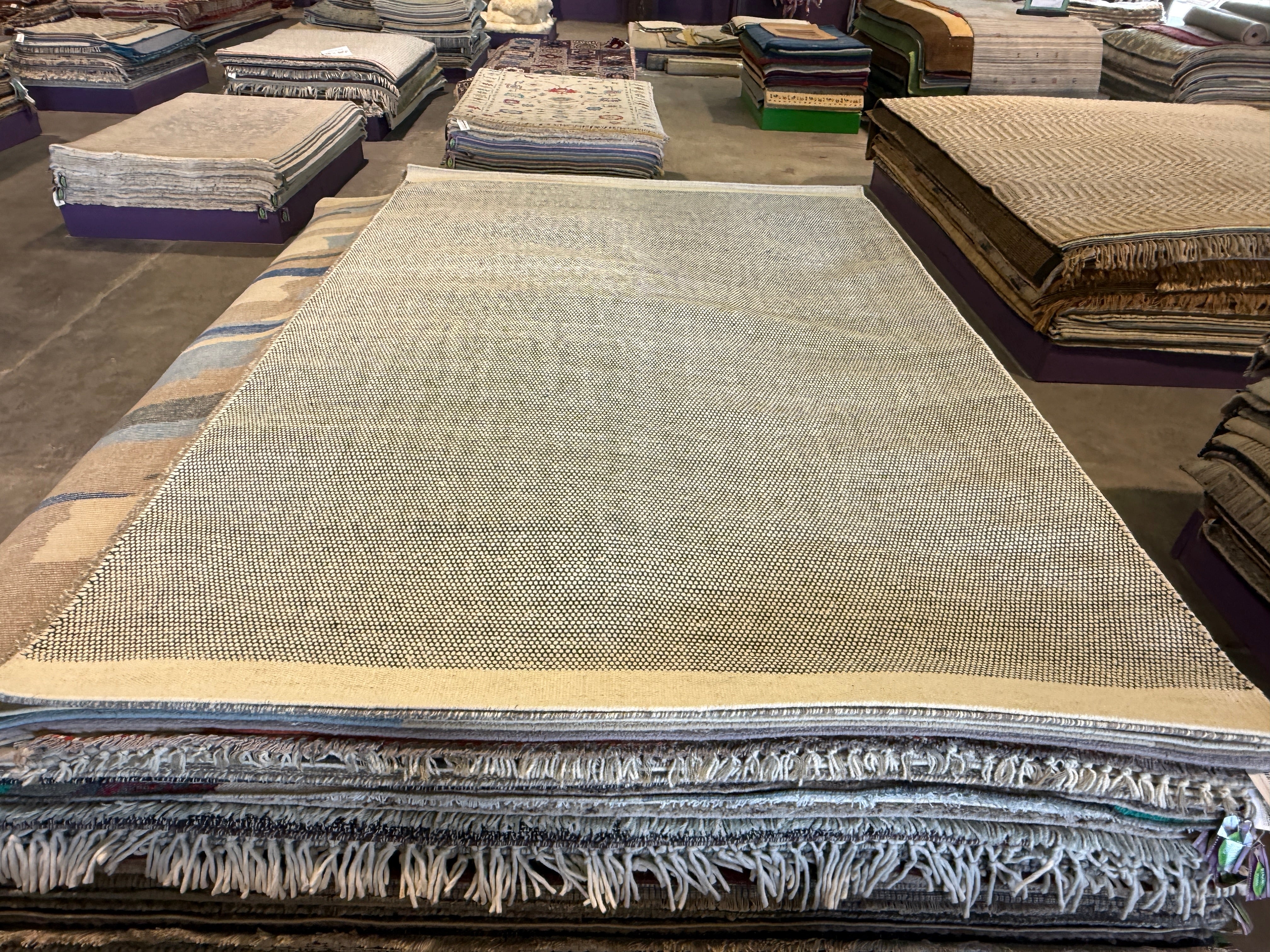 Marvin Santa Black Handwoven Modern Rug (Multiple Sizes)