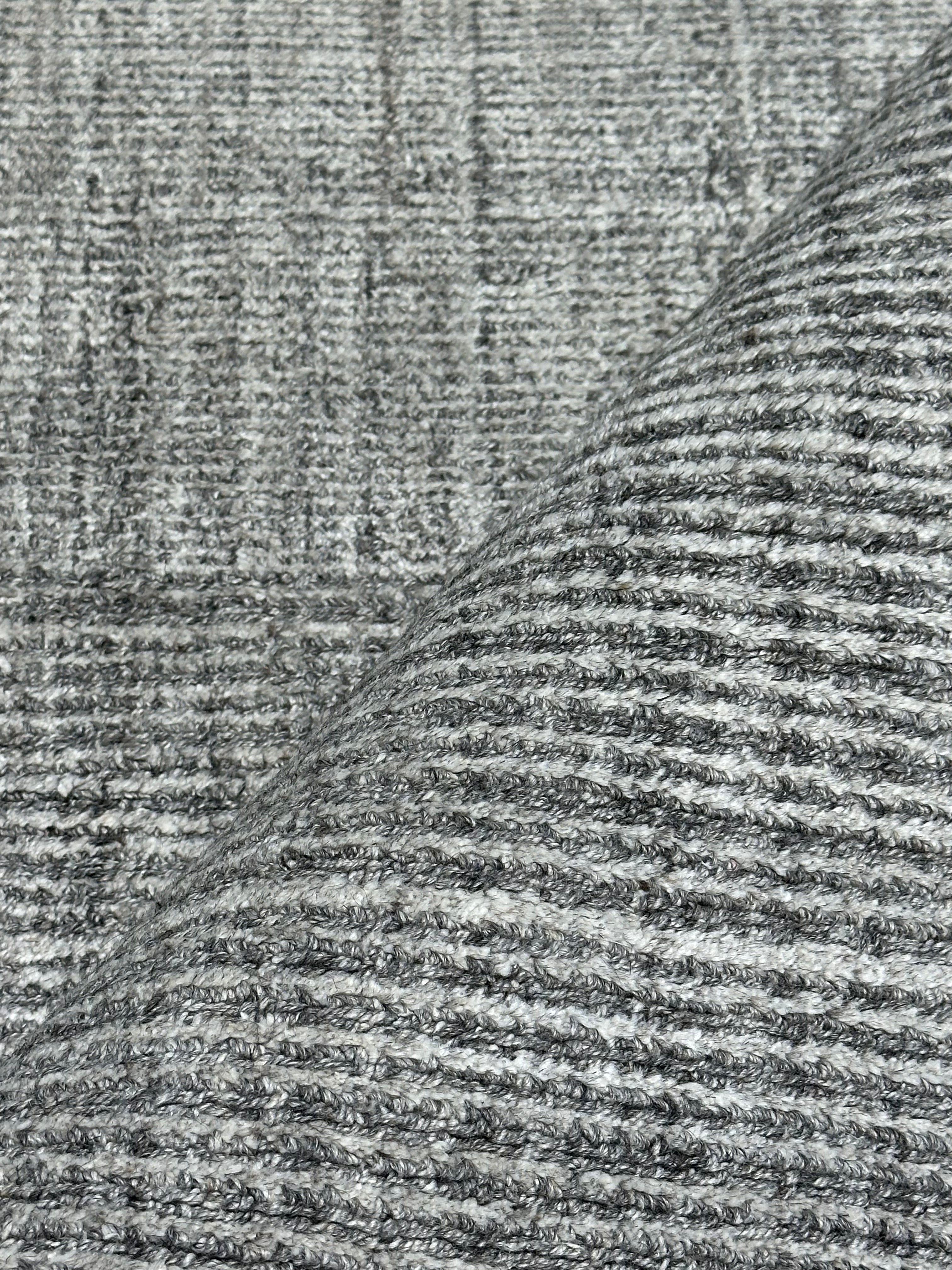 Roberto 4.9x6.6 Hand-Knotted Grey Modern