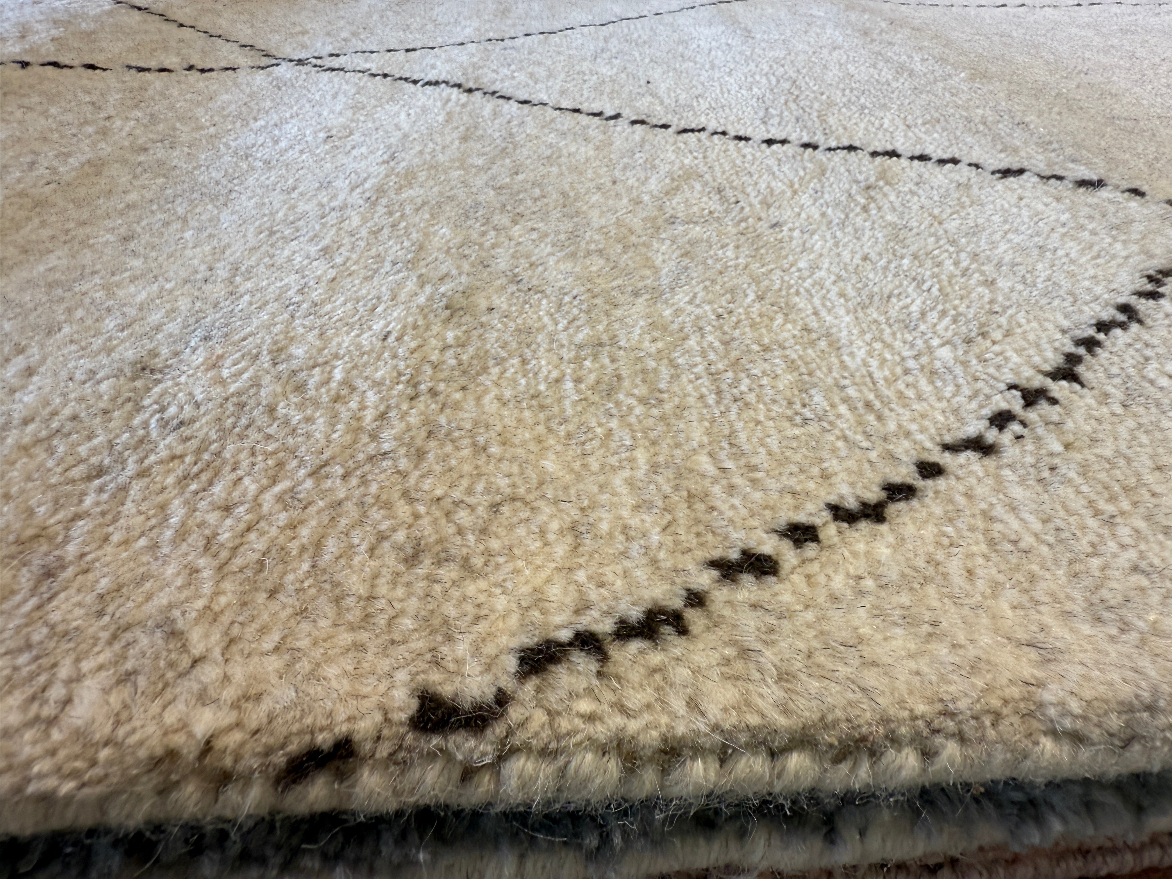 François Arnaud Beige Hand-Knotted Moroccan Style Rug (Multiple Sizes)