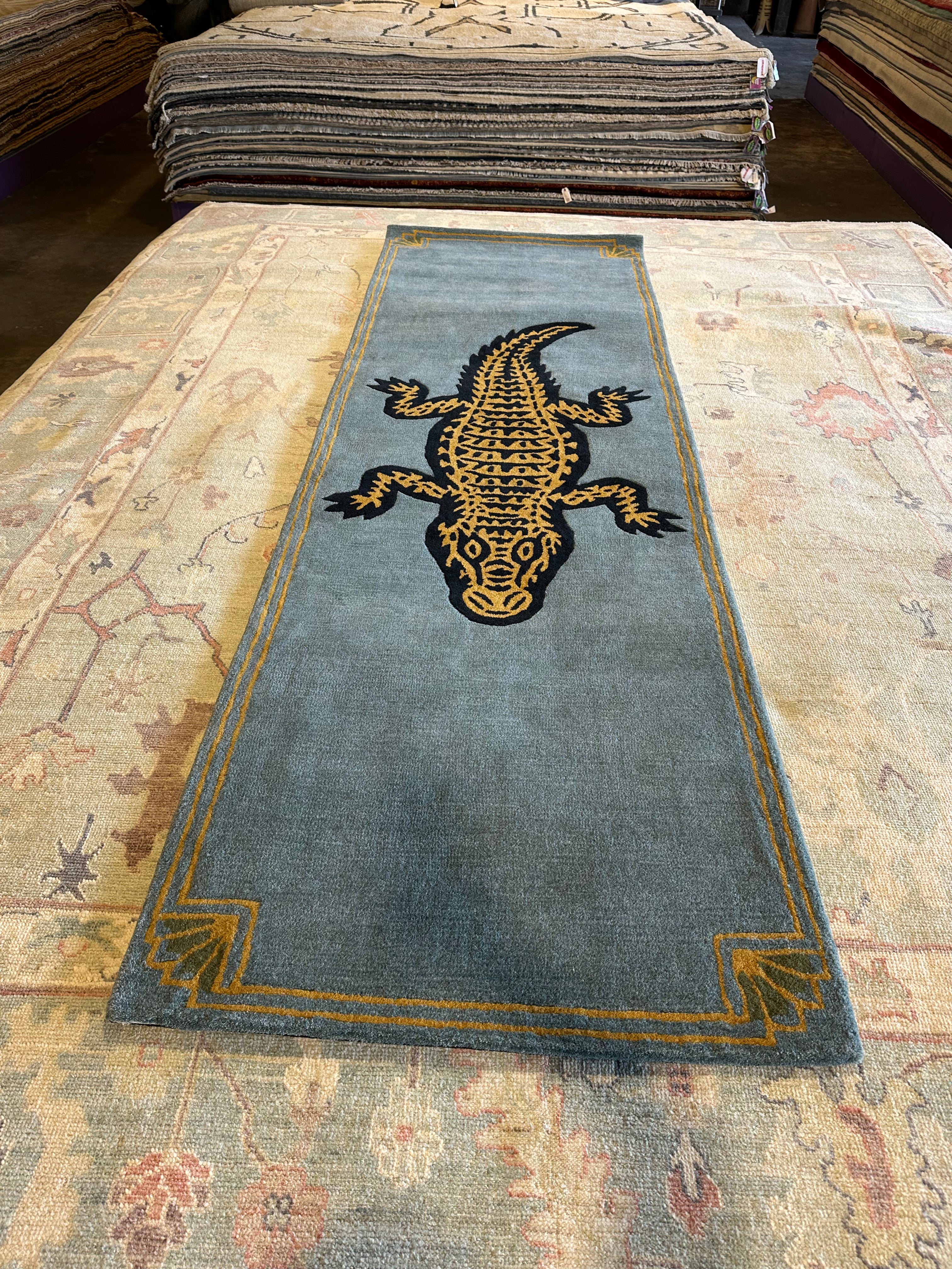 Gator with Border 2.6x9 Runner Hand-Tufted Rug
