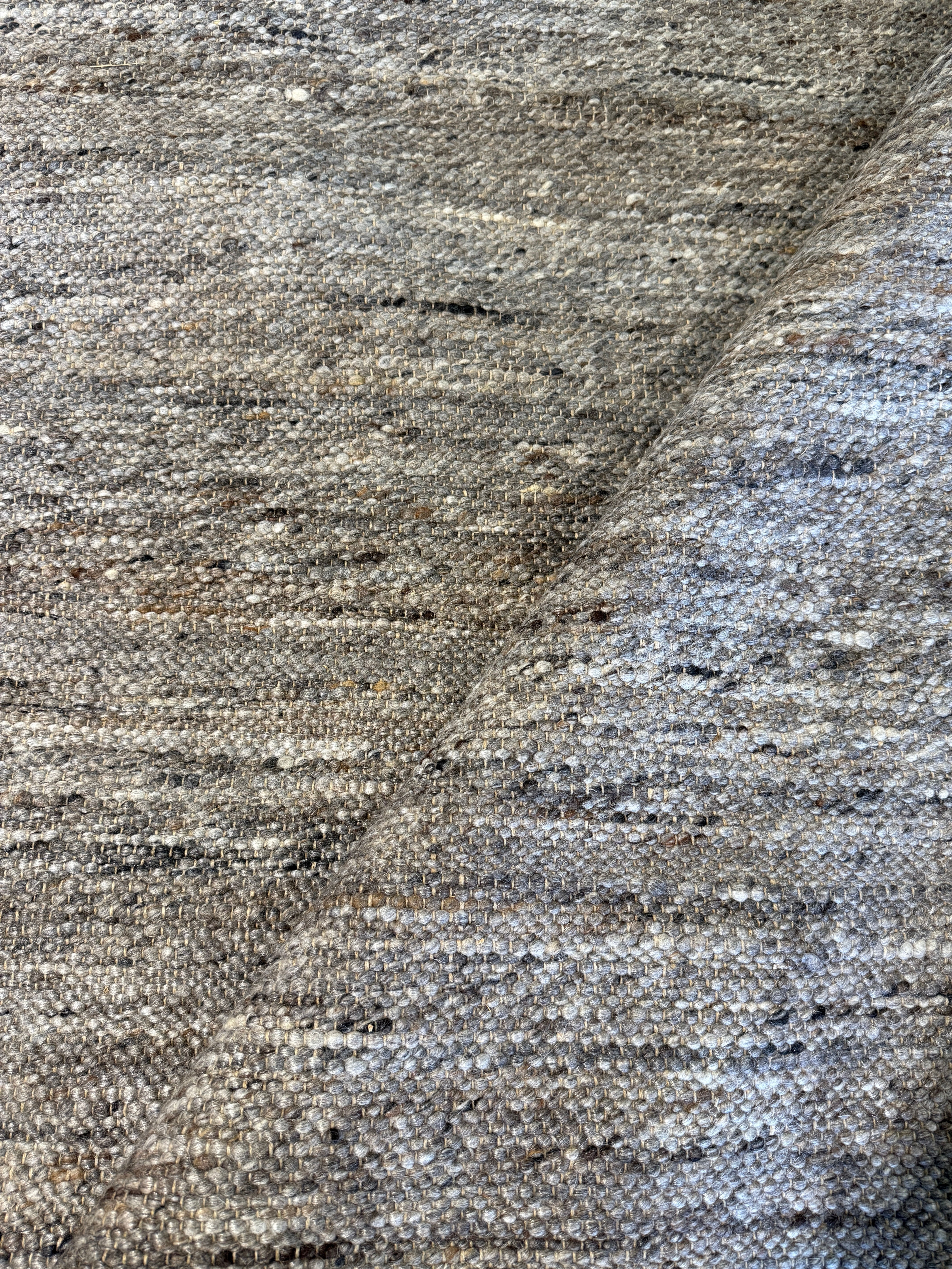 Brandon Goss 6.6x9.6 Grey Handwoven Modern Rug