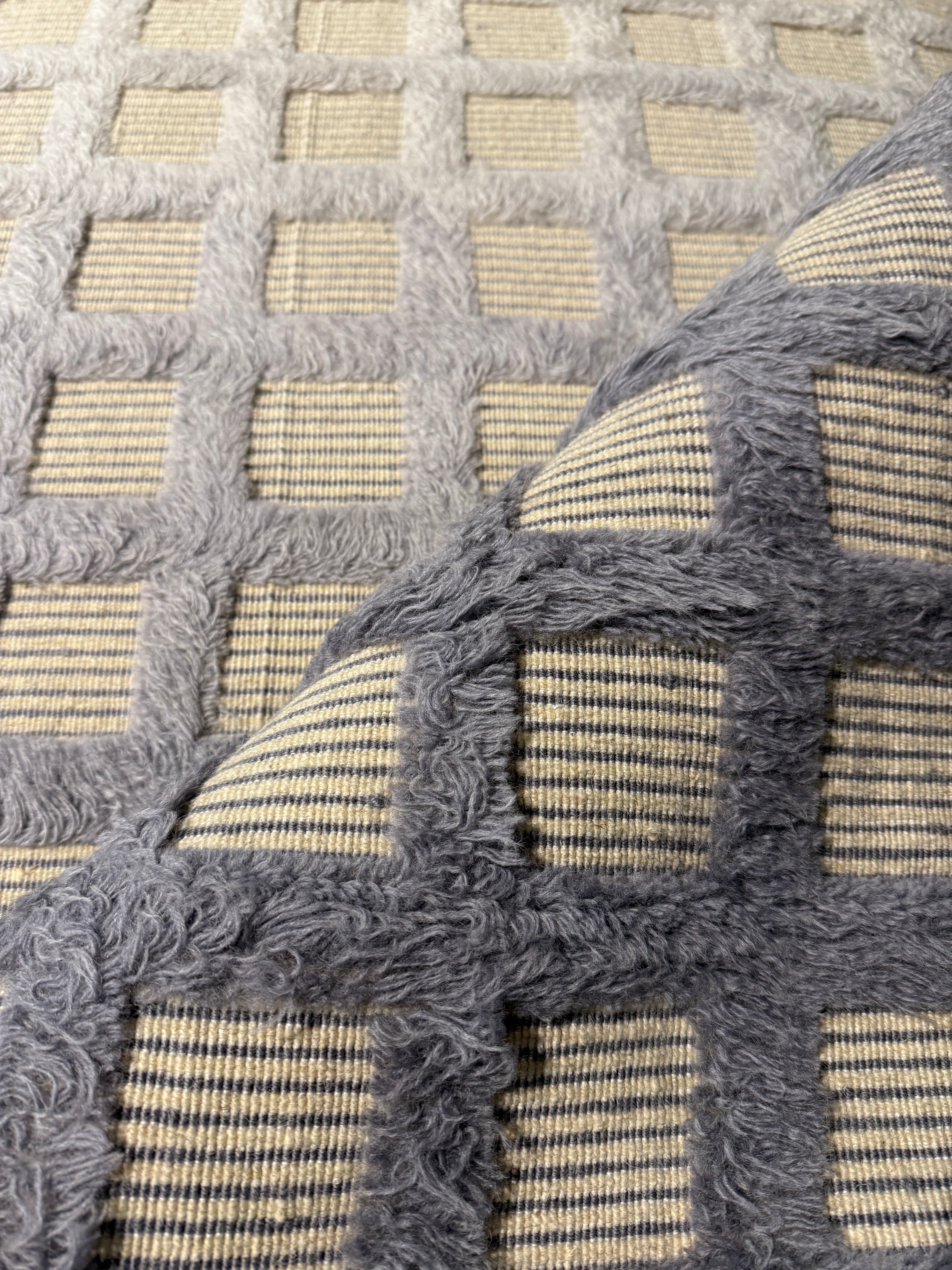 Billiana Extra Grande3.6x9.6 Grey Handwoven Modern Runner