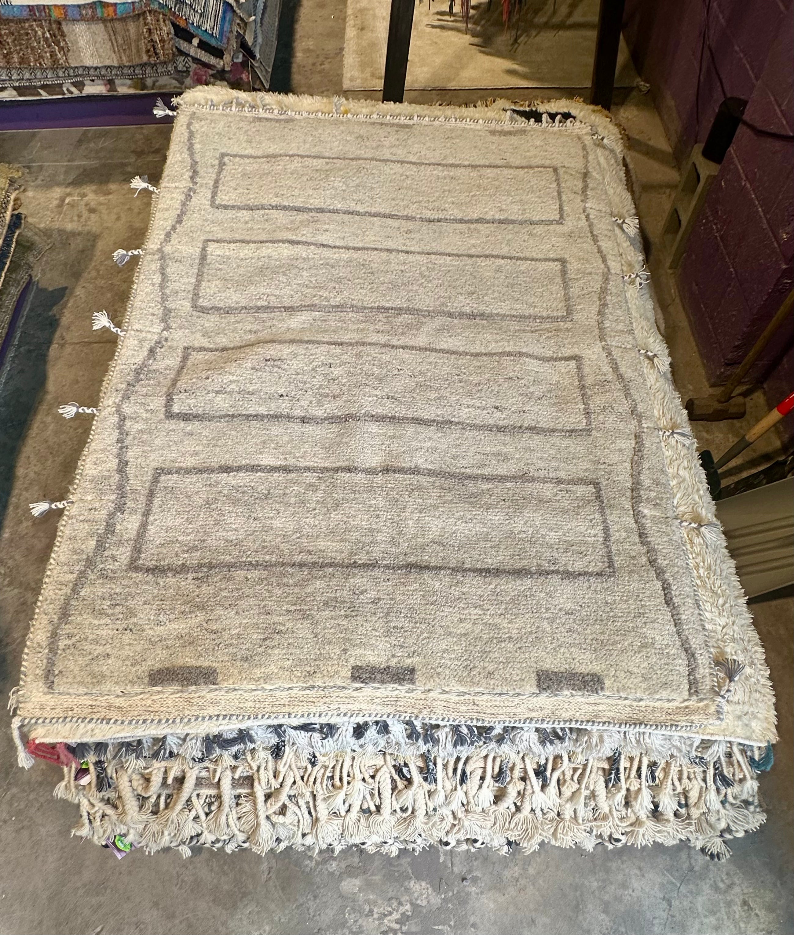 Kiki Marin 4x5.9 Ivory & Ivory High Low Hand Knotted