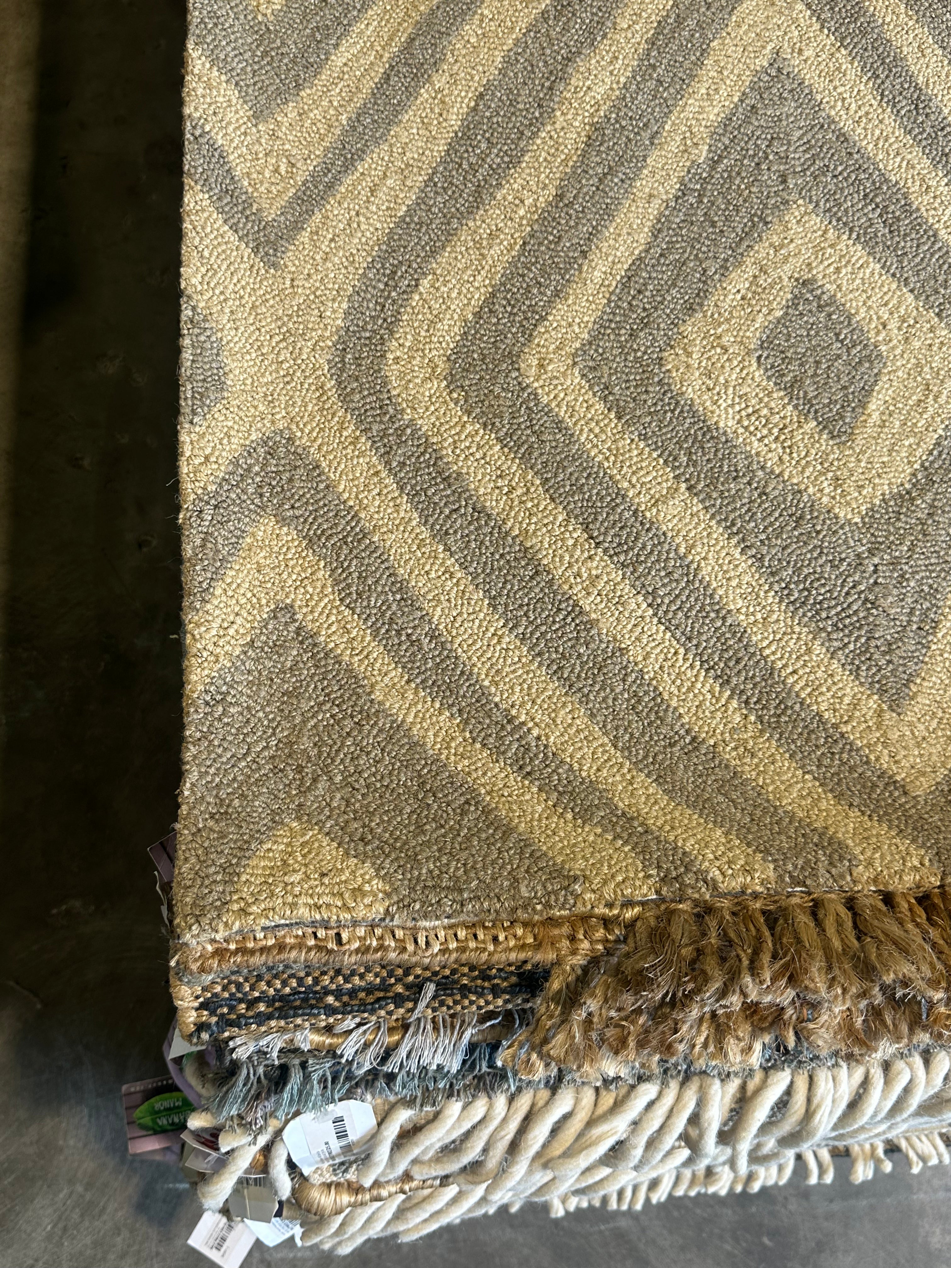 Johnny LaRue Handwoven Beige and Brown Jute Rug (Multiple Sizes)