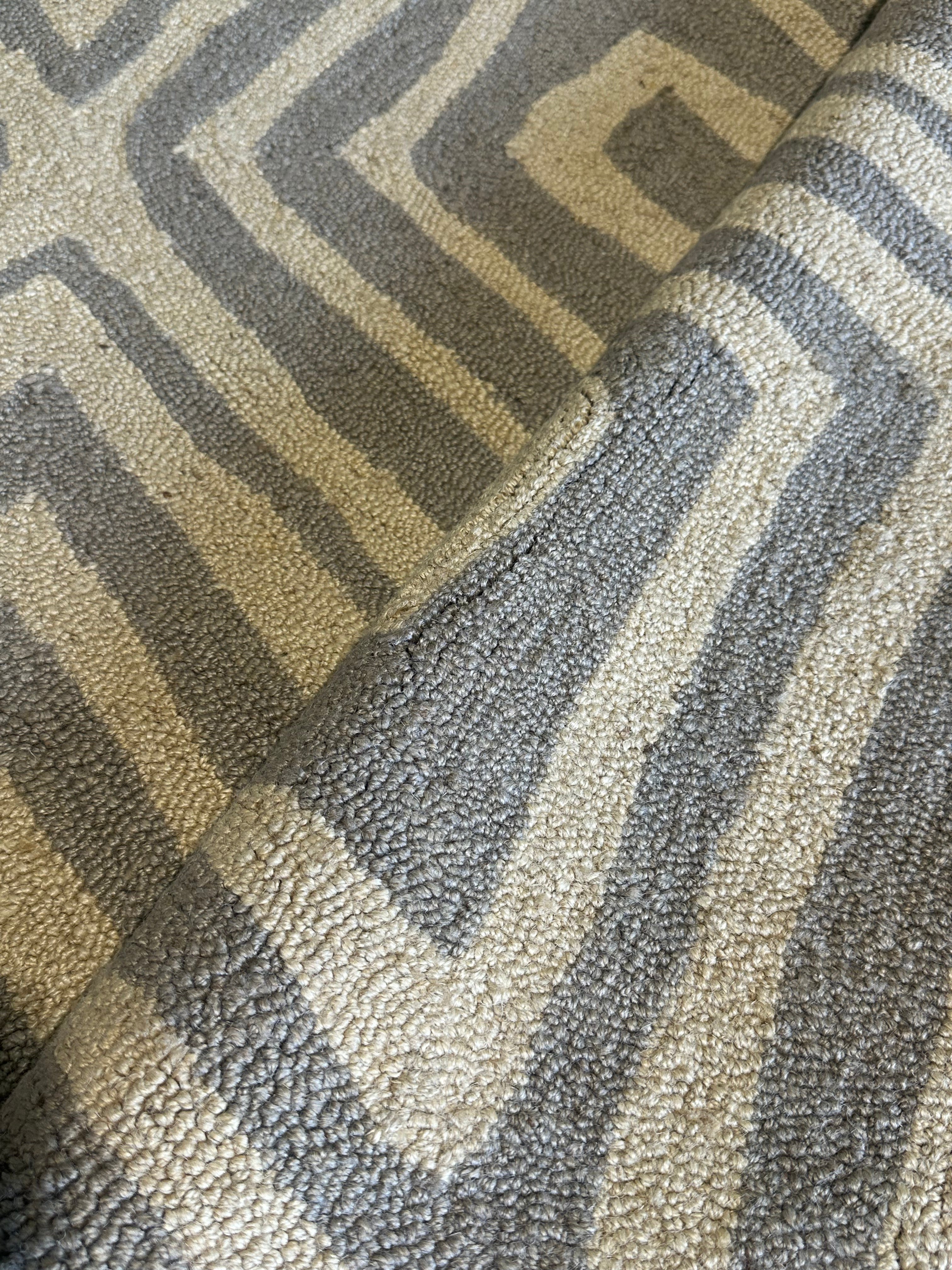 Johnny LaRue Handwoven Beige and Brown Jute Rug (Multiple Sizes)