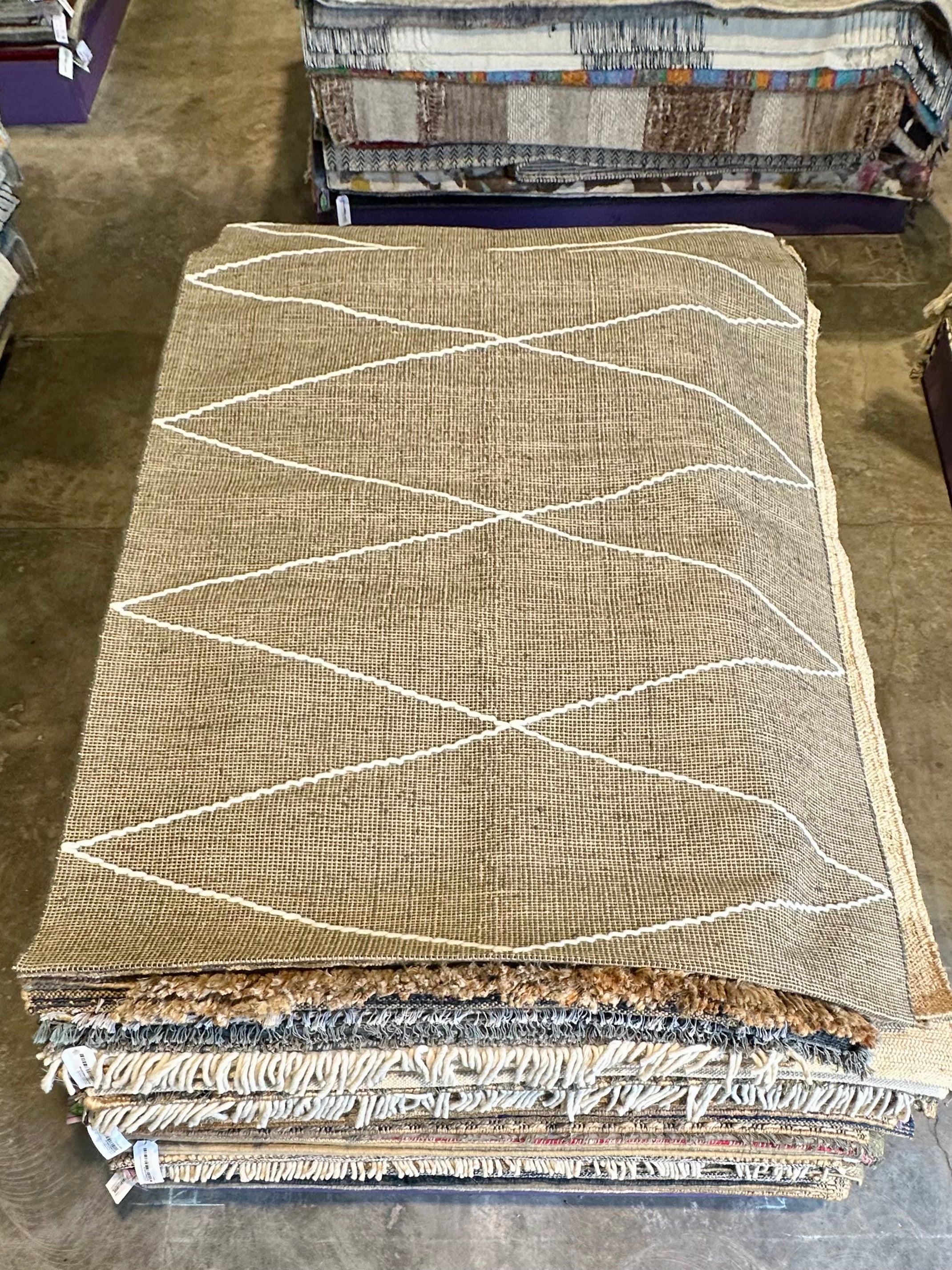 Jewel of the South 5.3x8.0 Handwoven Brown Full Loop