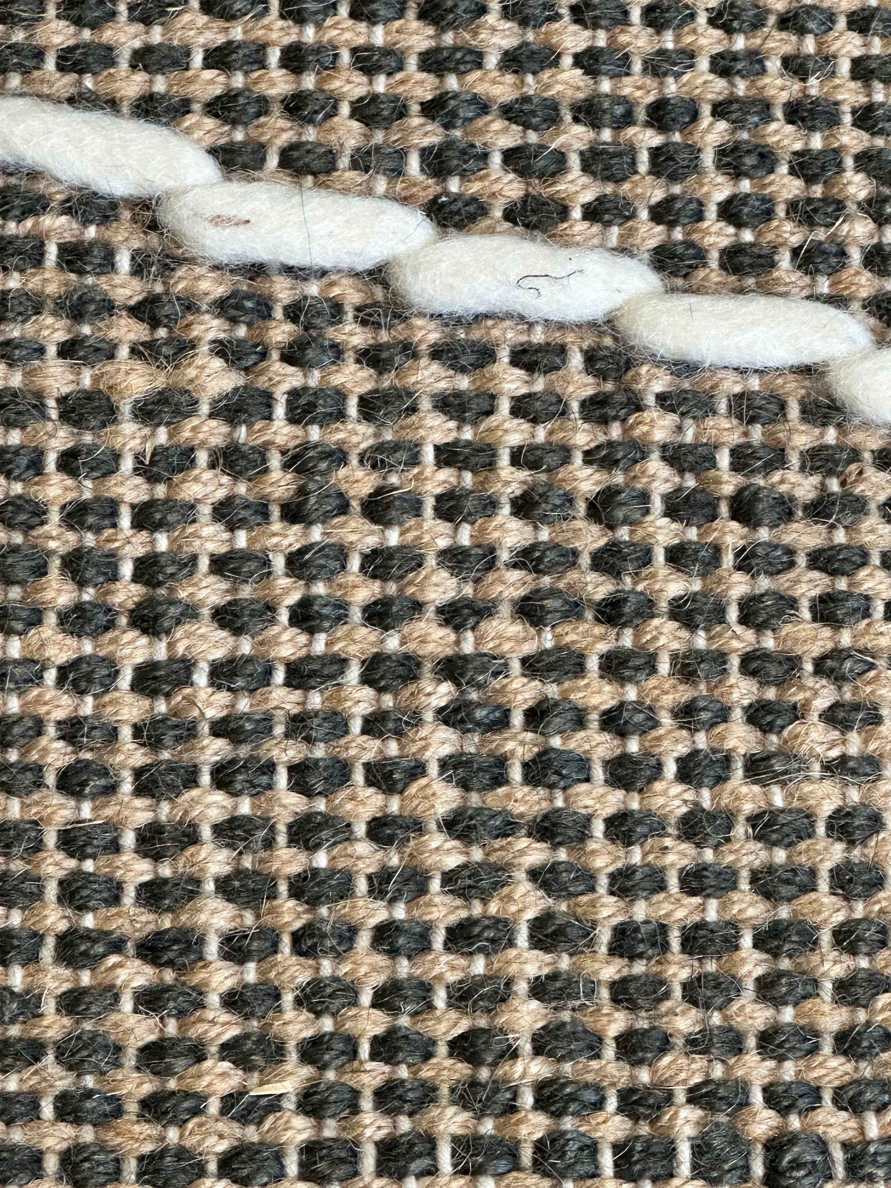 Jewel of the South 5.3x8.0 Handwoven Brown Full Loop