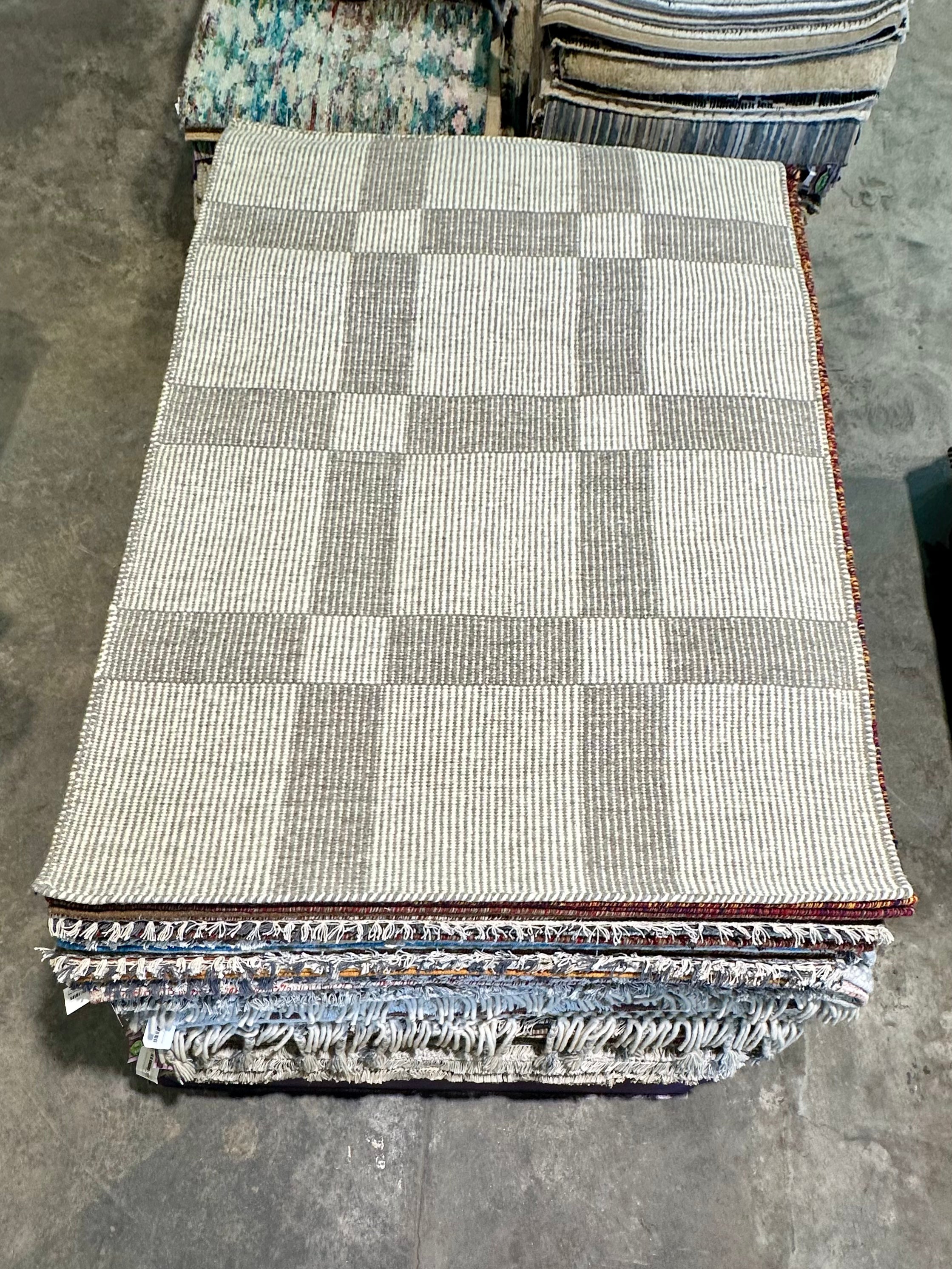Sylvester 4x5.9 Hand-woven Durrie Rug (Multiple Colors)