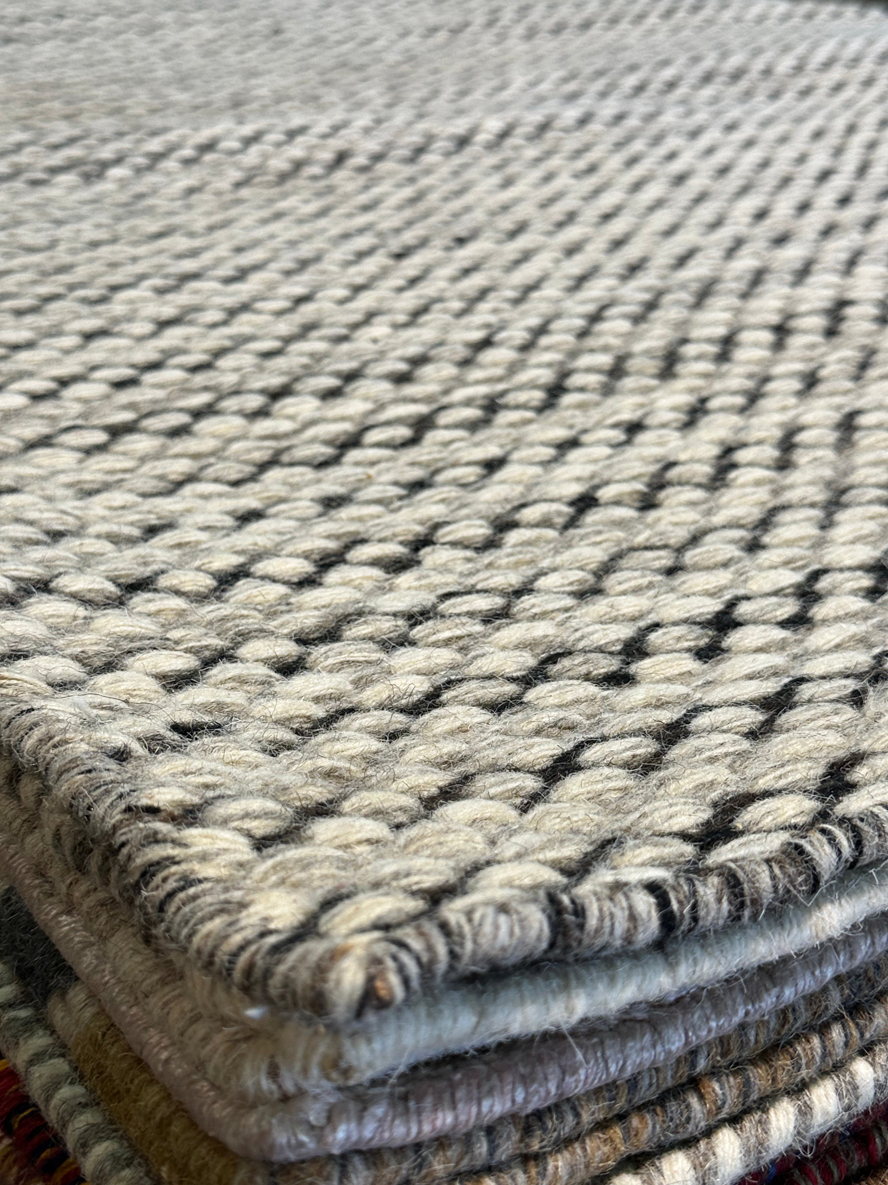 Lamplighter 4.6x6.7 Handwoven Durrie Rug (Multiple Colors)