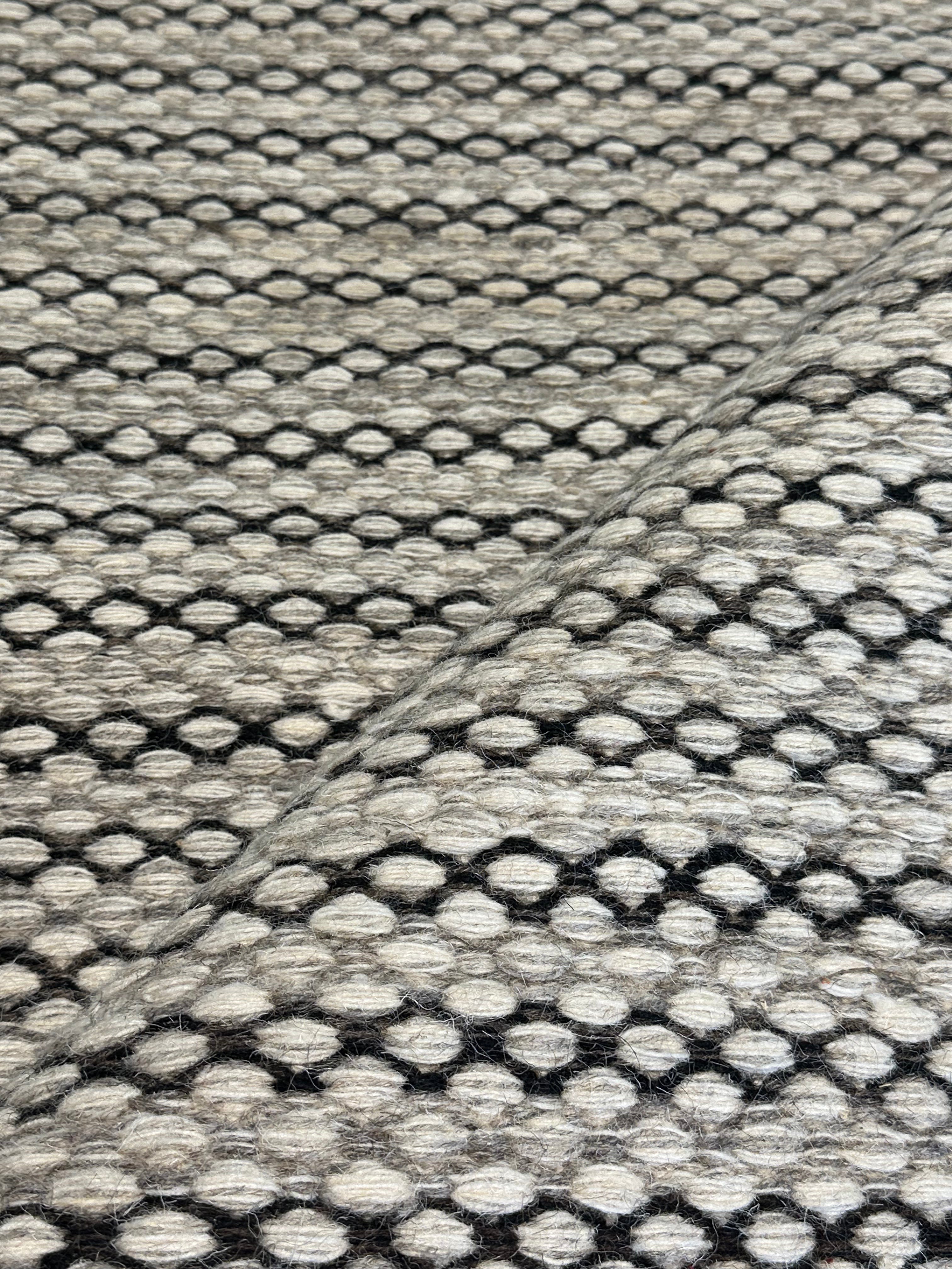 Lamplighter 4.6x6.7 Handwoven Durrie Rug (Multiple Colors)